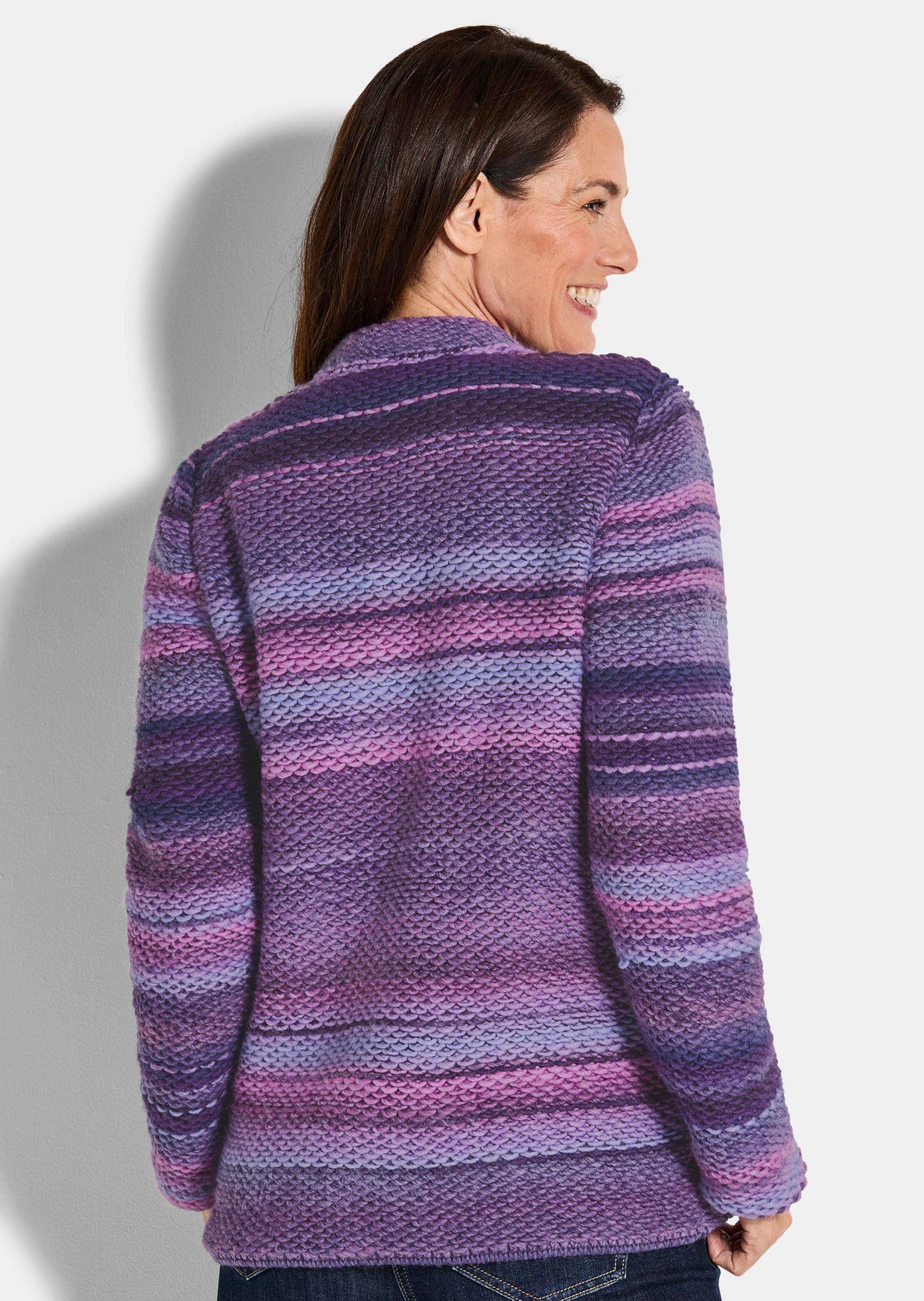 GOLDNER Strickjacke »Kurzgröße Strickjacke mit Multicolor Ringeloptik«