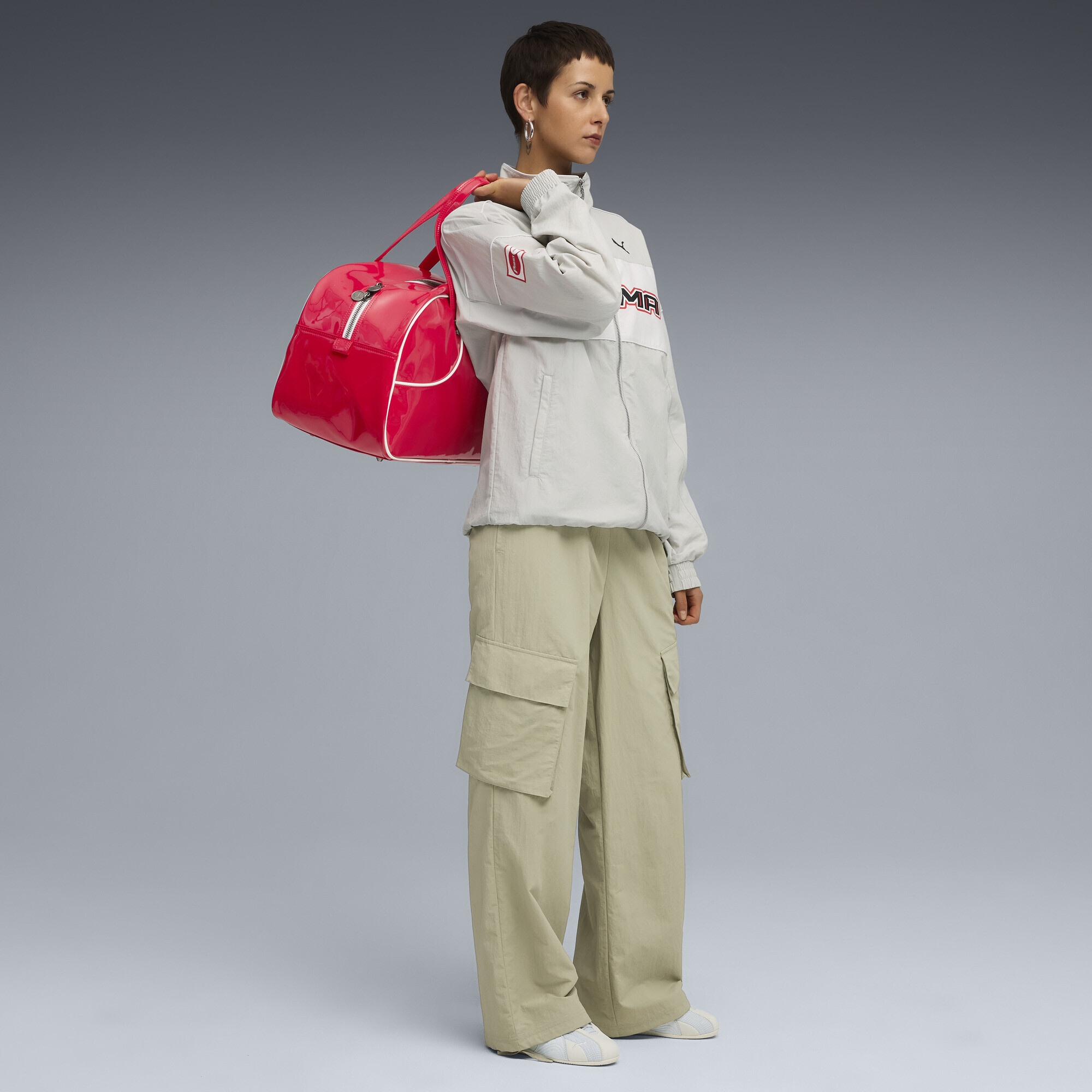 PUMA Sporthose »WARDROBE ESS Cargohose in Relaxed Fit Damen«