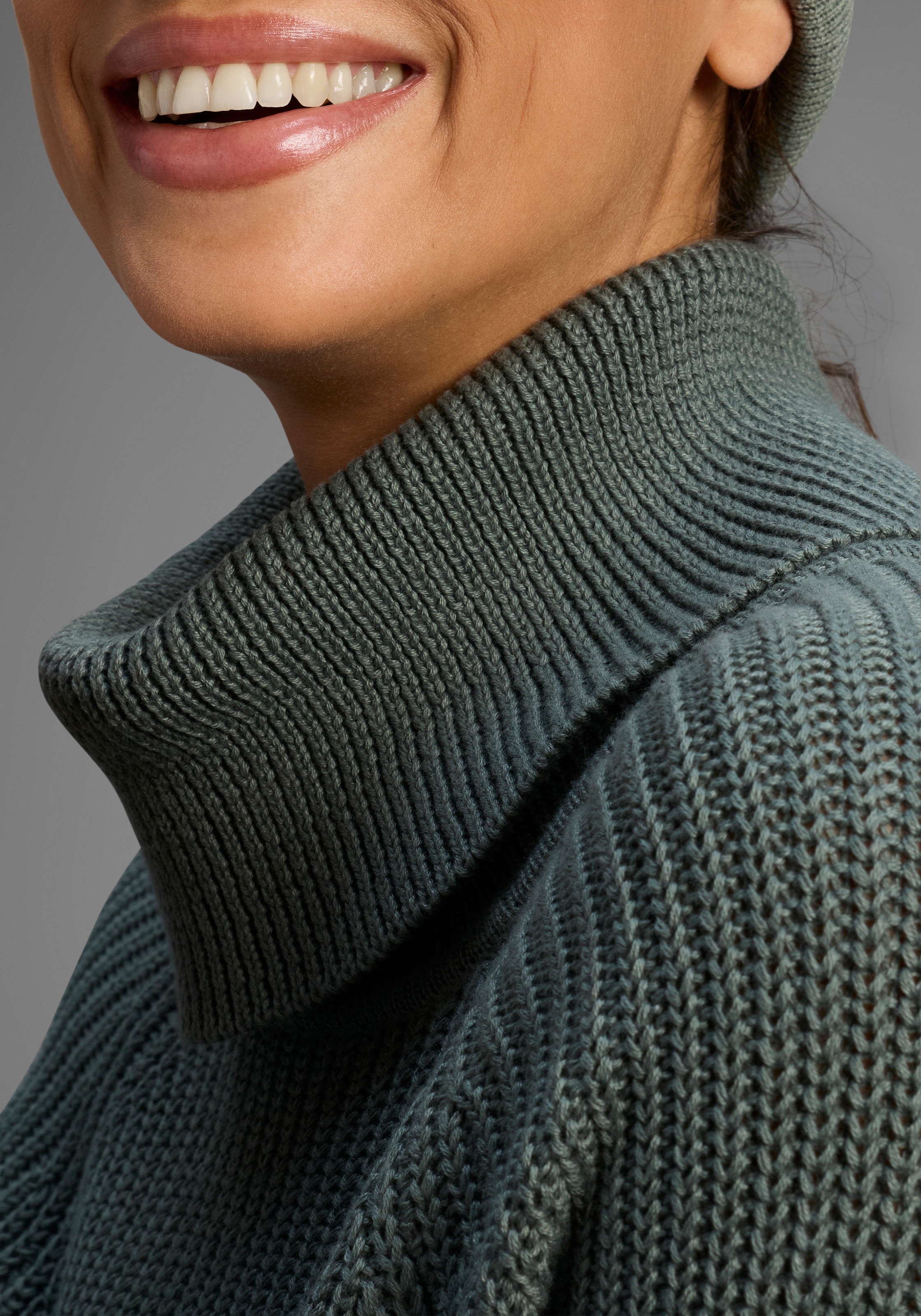 KangaROOS Longpullover, mit Schlitzen am Saum
