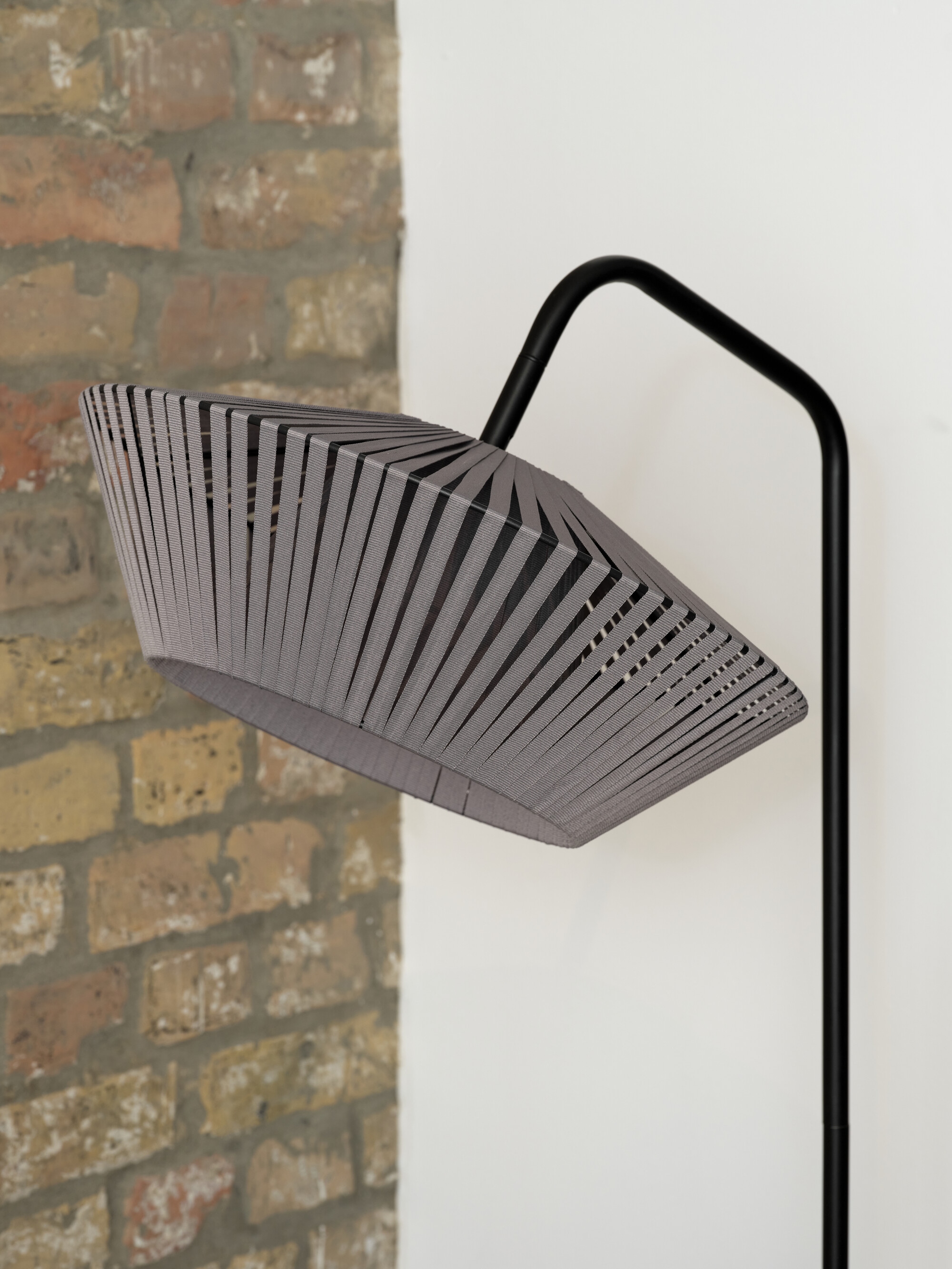 Osram Stehlampe »Decor Stripes« E27 1 Stk. Fassung E27, Stahl und Polyester