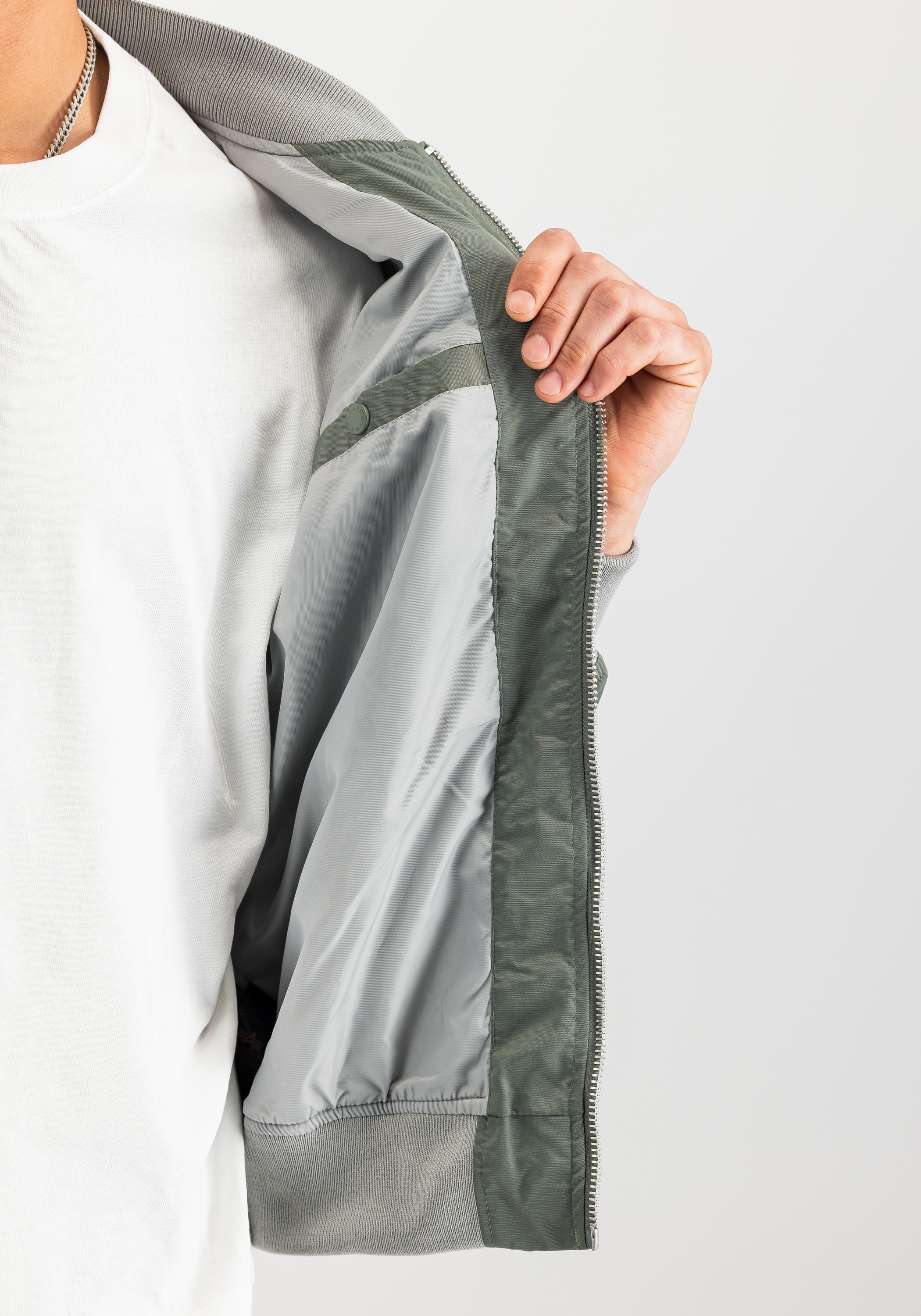 Alpha Industries Bomberjacke »MA-1 TTC Light Bomberjacke«