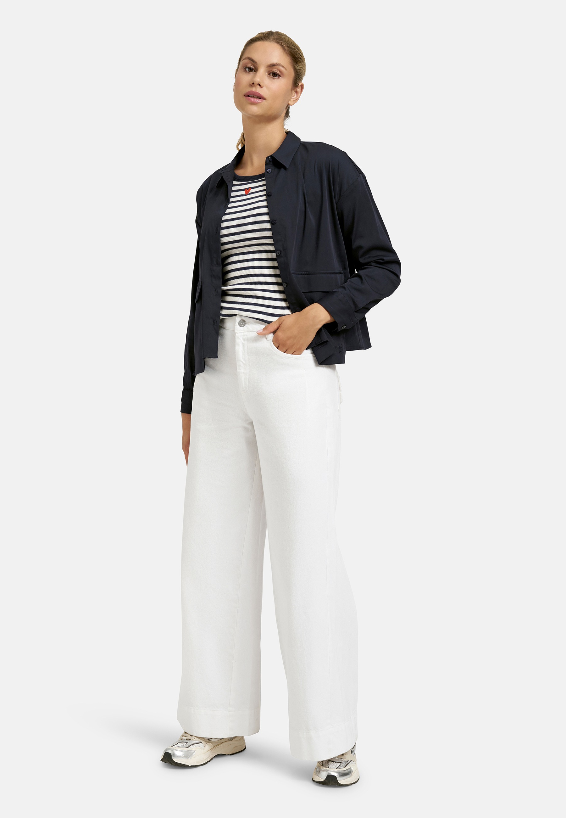 Thumbnail - Smith & Soul Langarmbluse in verkürzter Form mit Klappentaschen