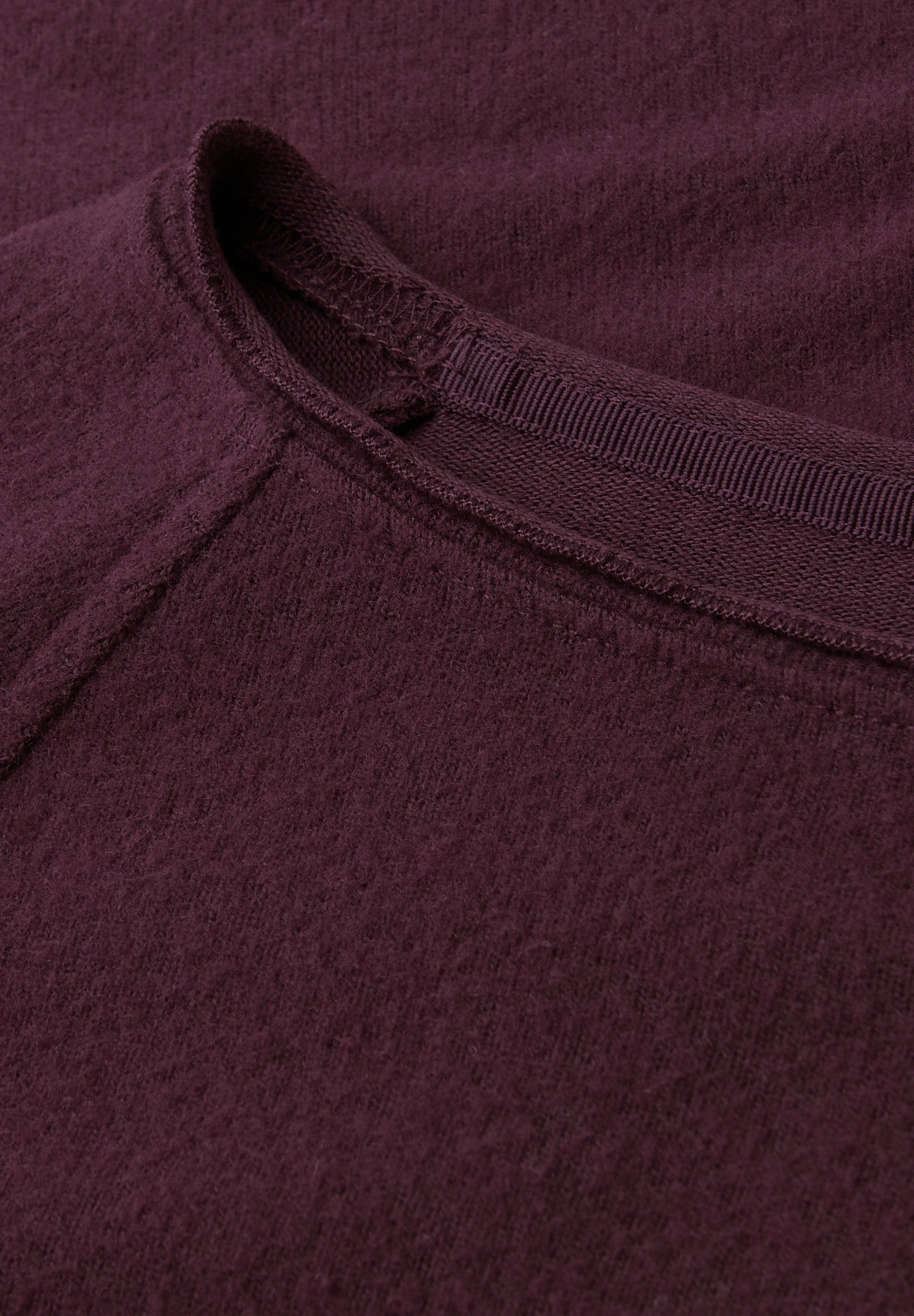 STREET ONE Langarmshirt aus softem Materialmix