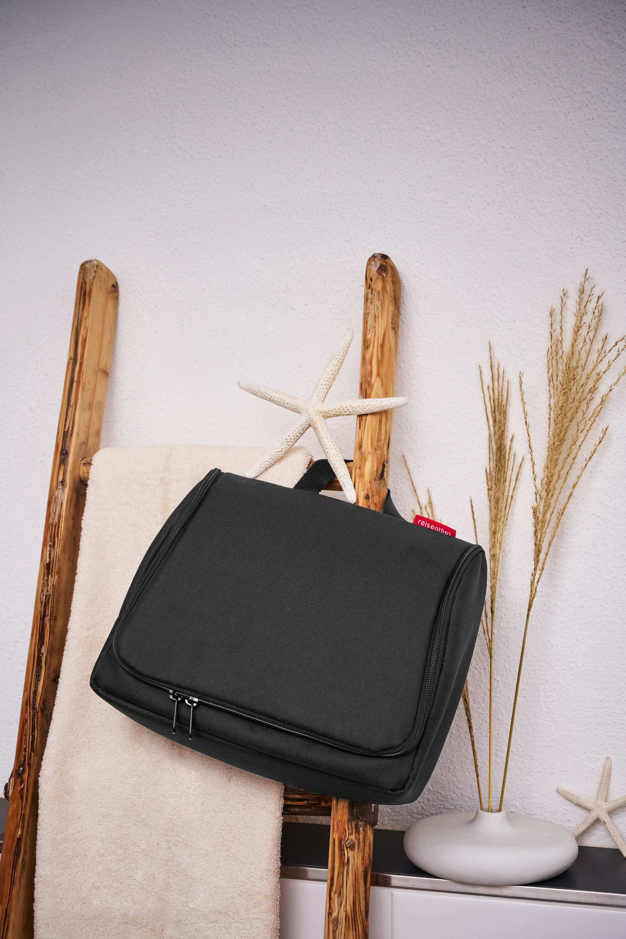 REISENTHEL® Kulturbeutel »reisenthel toiletbag XL« inkl. Spiegel mit Klettverschluss