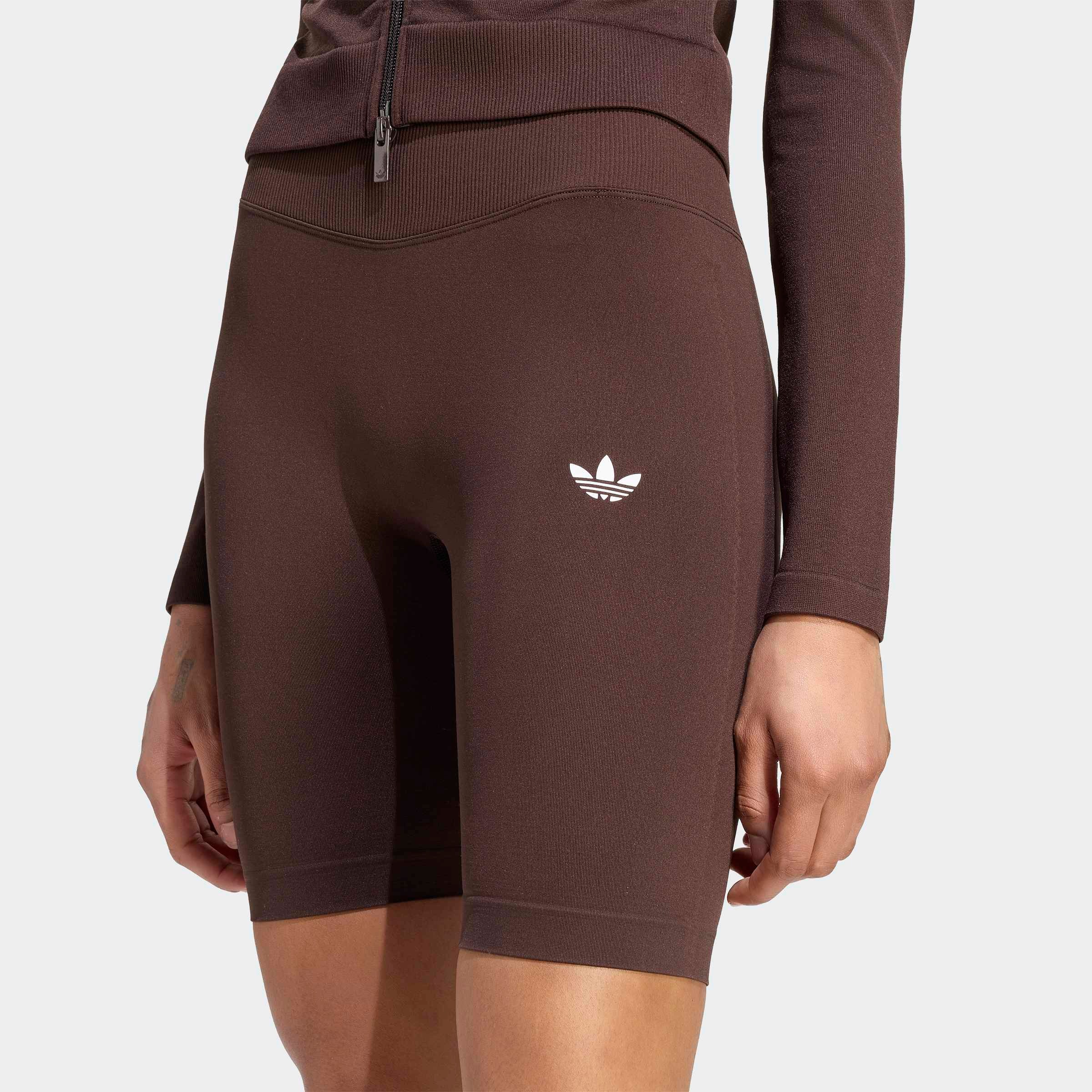 adidas Originals Shorts »ESSENTIALS, NAHTLOS, 13 CM«
