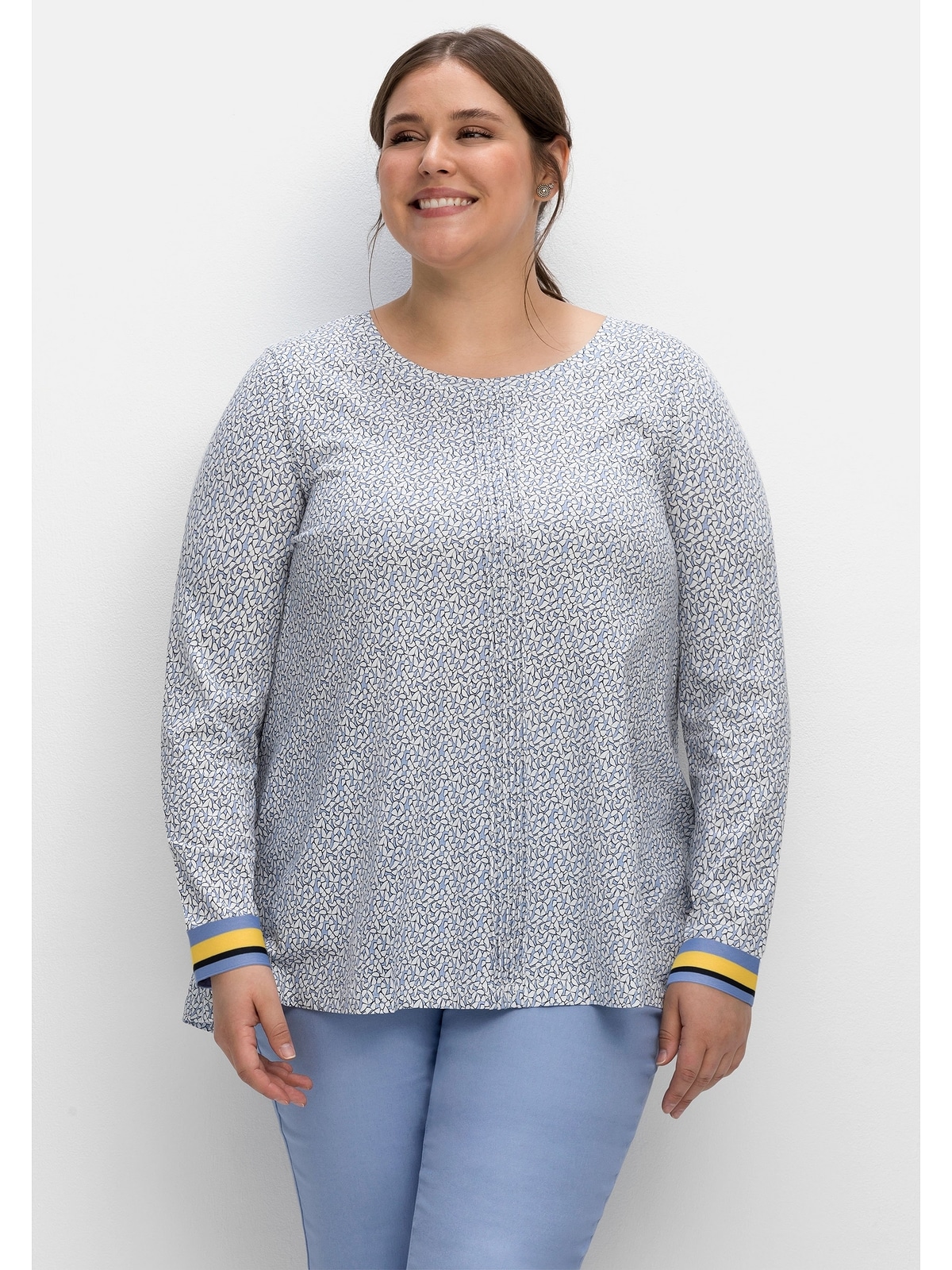 Sheego Langarmshirt »Große Größen«, in A-Linie, mit Minimal-Alloverdruck  für bestellen | BAUR | V-Shirts