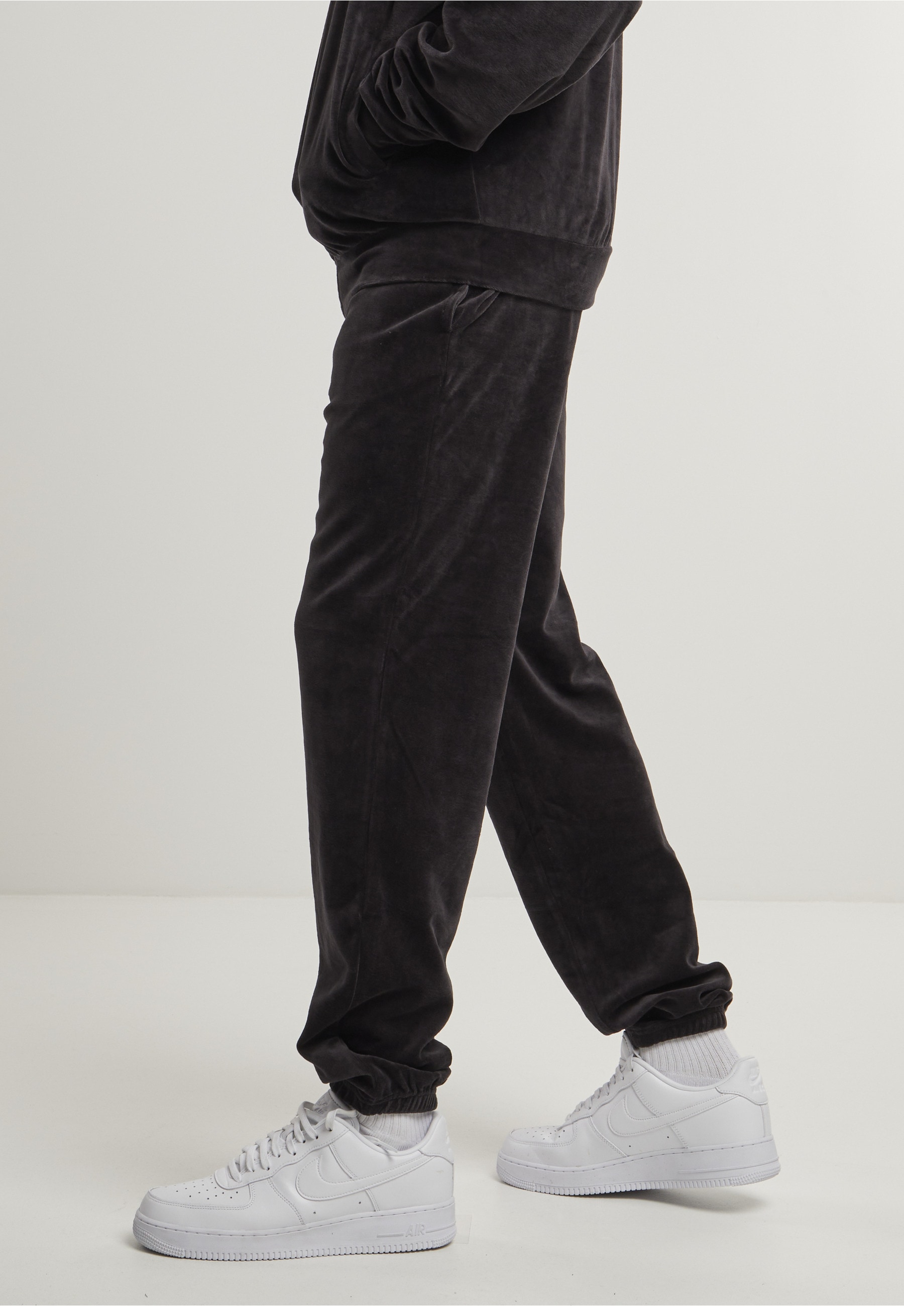 URBAN CLASSICS Jogginghose »Urban Classics Velvet Trackpants«