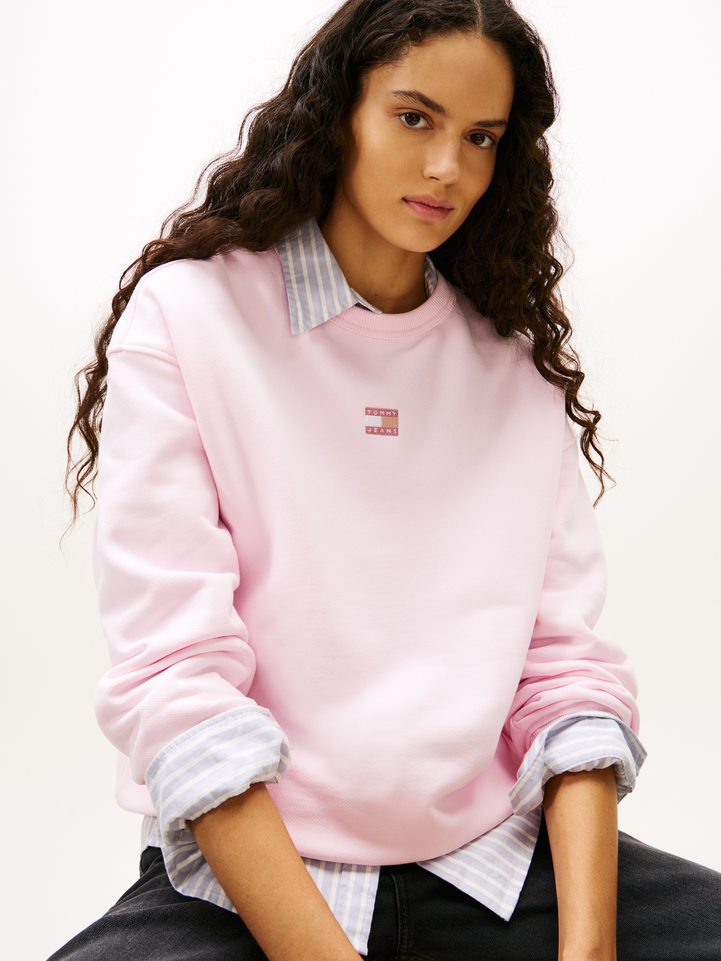 Tommy Jeans Sweatshirt "Sweatshirt TJW BXY BADGE" mit Dropshoulder-Design u günstig online kaufen