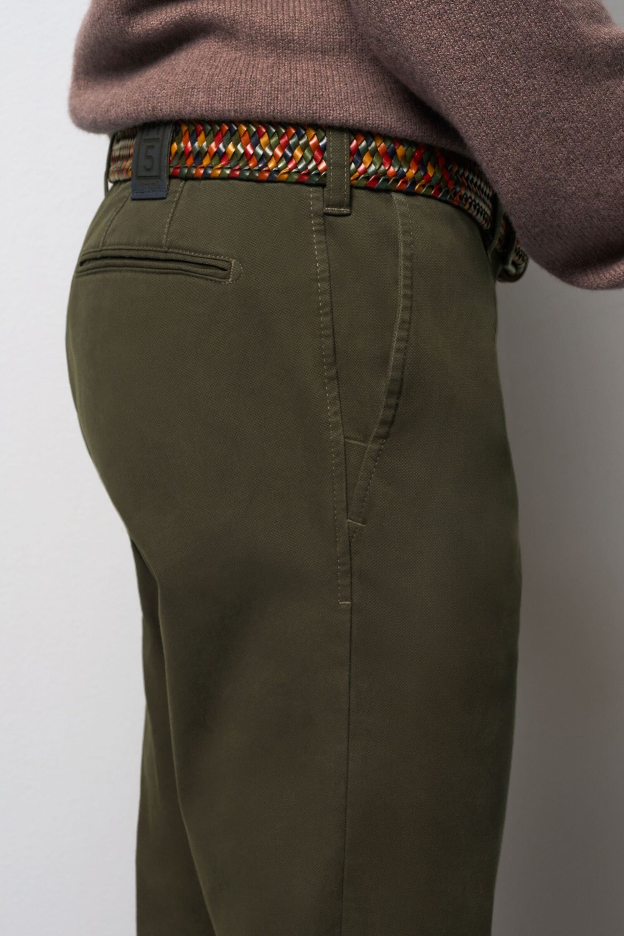 MEYER Chinos »M5.Chino«, Gefertigt aus BIO-Baumwolle