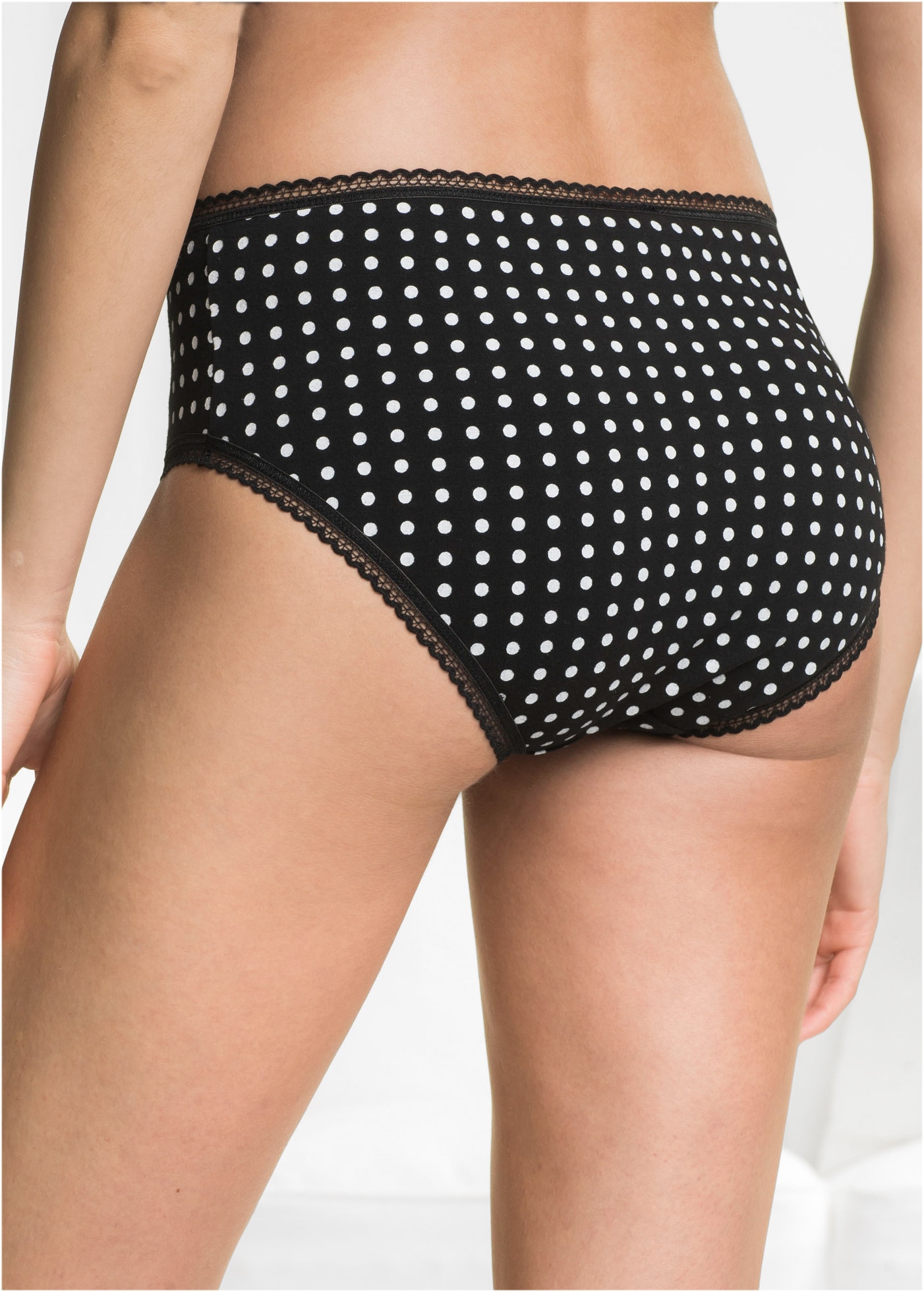 bonprix Maxislip Packung, 4 Stk. klassischer Stil, figurnaher Schnitt, mit dekorativer Schleife