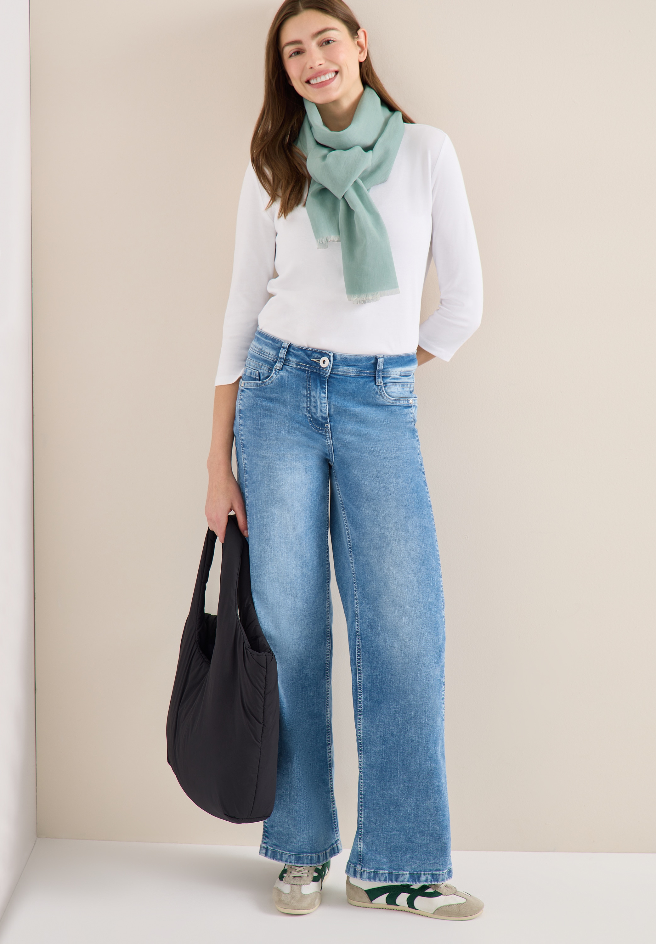 Cecil Schal aus softem Materialmix