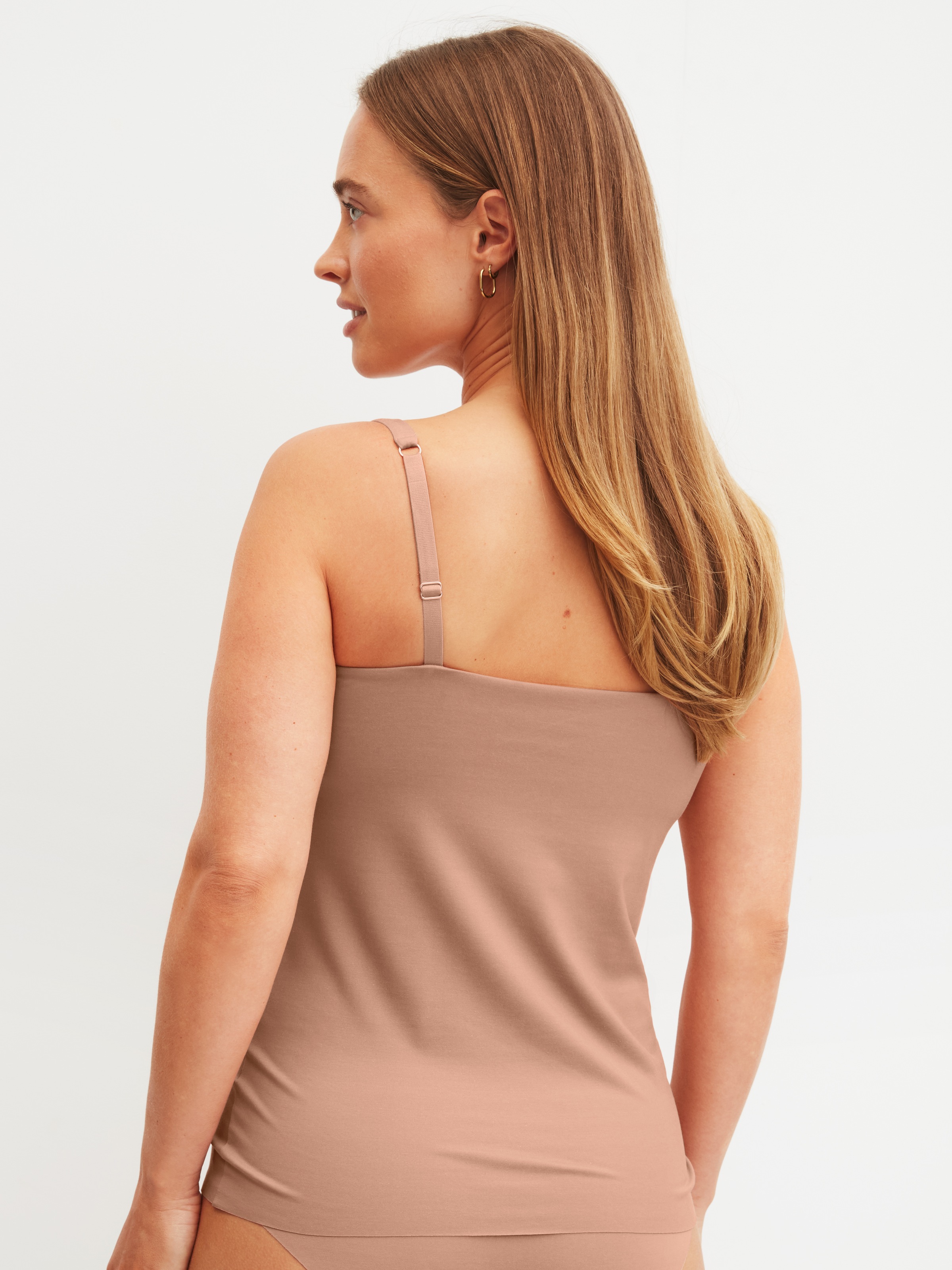 Trägertop CALIDA "Natural Skin", Damen, Gr. L (48/50), timeless taupe, Interlock, Obermaterial: 83% Modal (TENCEL™), 17% Elasthan, hüftbedeckend, tiefer Rundhals, Tops Trägertop, glatt, atmungsaktiv, Interlock-Qualität 4