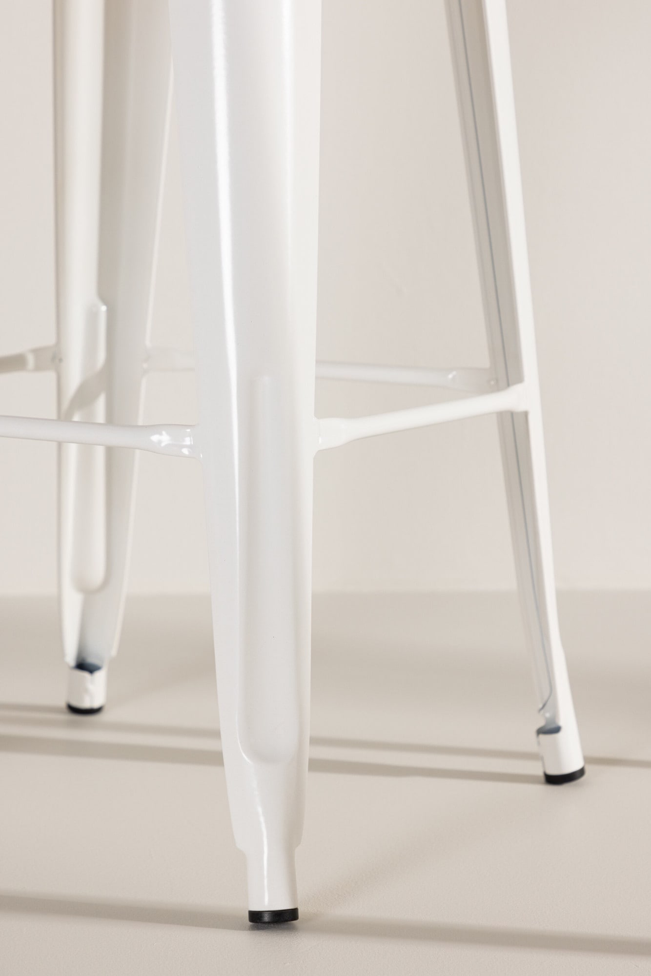 Venture Home Barhocker »Tempe, schlanker Barhocker in Beige, hohe Sitzfläche, 136 kg« Tresenstuhl, Stahlrahmen, Fußstütze, ausgestellte Beine, schlicht