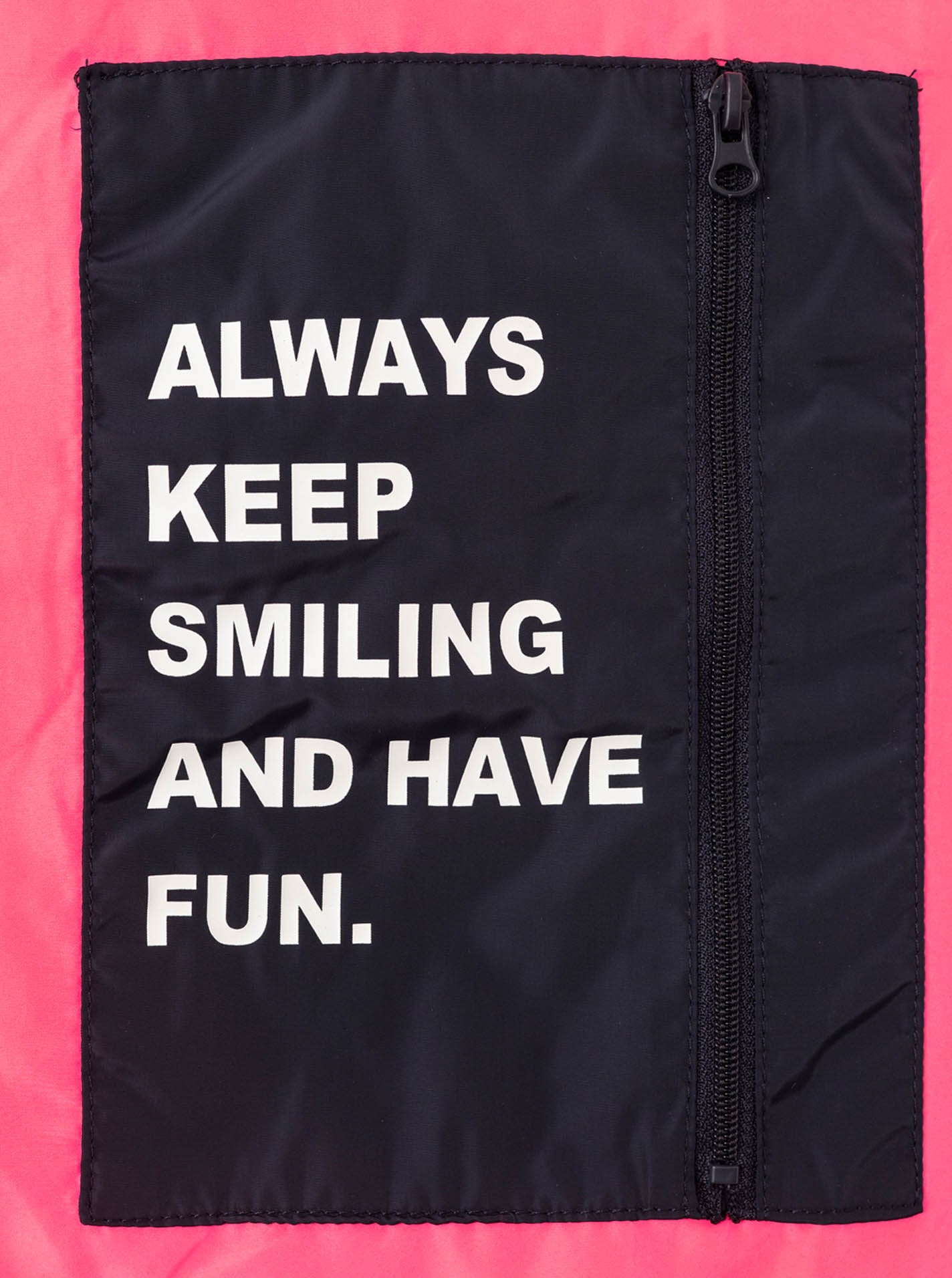 Zwillingsherz Steppjacke »„Love More“« Kapuze mit Tunnelzug, verdeckter Reißverschluss, dezente Details