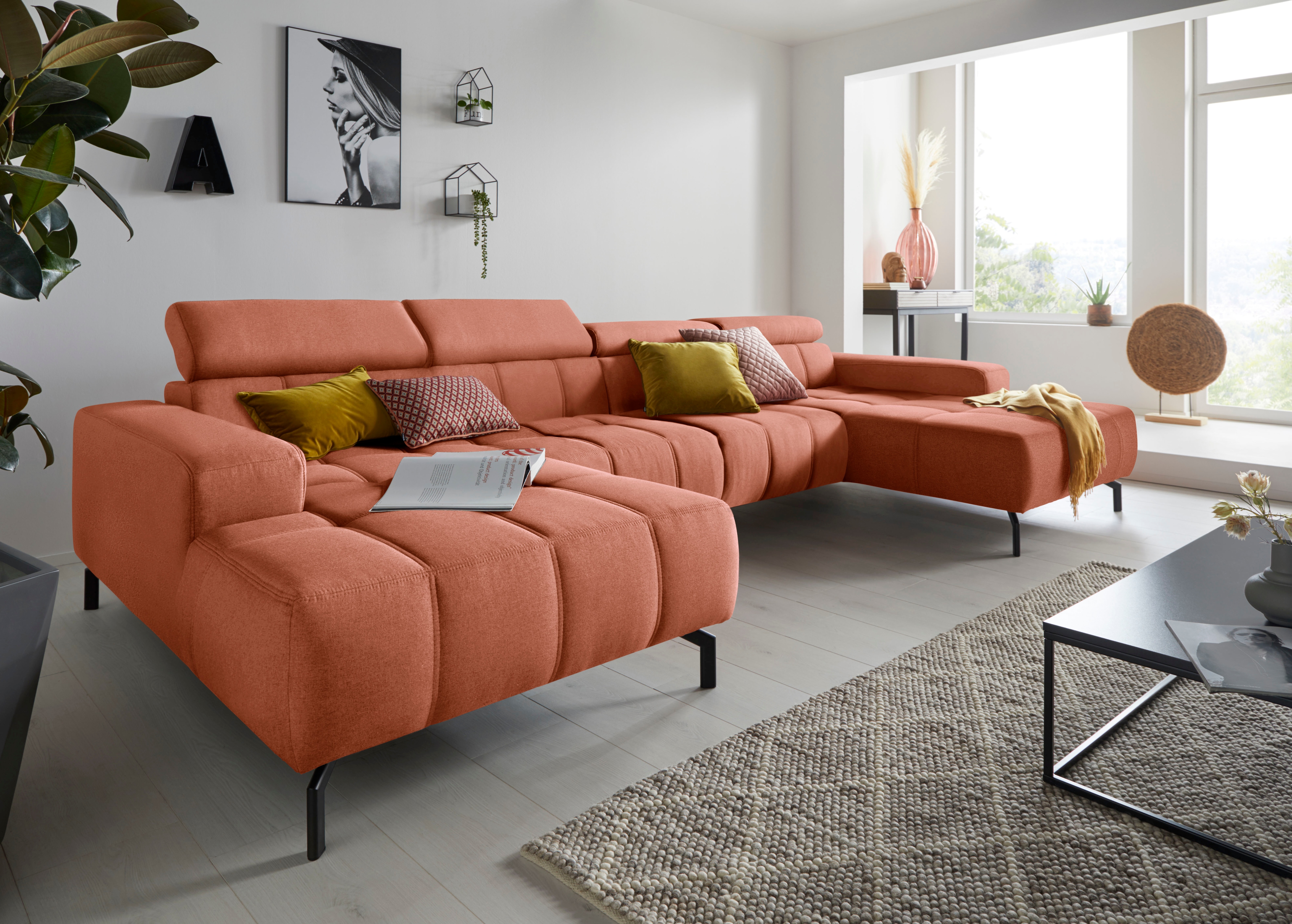 DOMO collection Wohnlandschaft "Cunelli tolle Sitznähte als Designelement, fester Sitzkomfort, U-Form" whlw. verstellbare Kopfteile, passend für gängige Saugroboter