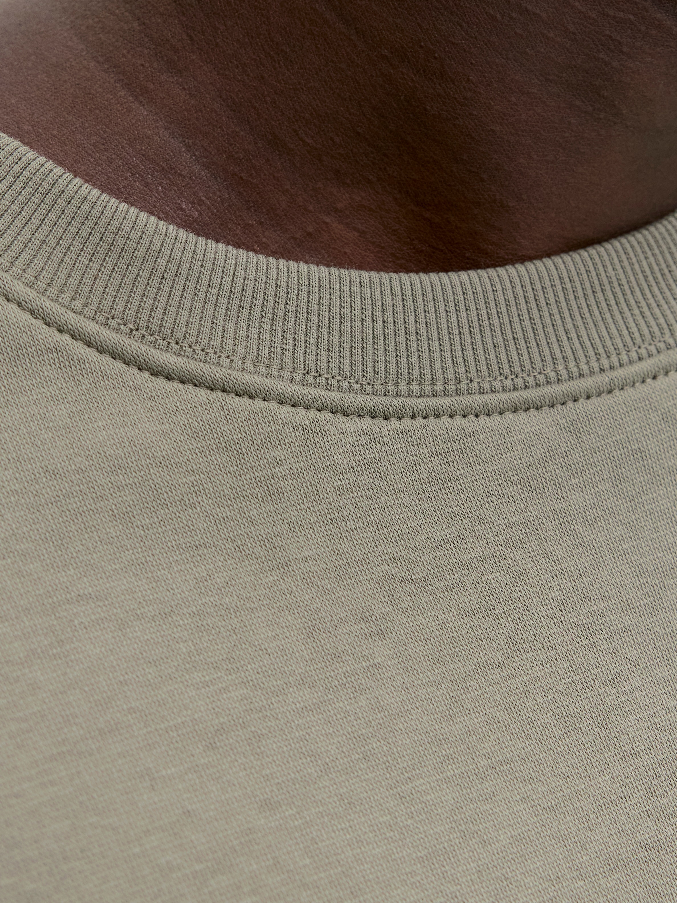Jack & Jones »JJESTAR BASIC SWEAT CREW NECK NOOS«, Baumwollmischung, locker geschnitten
