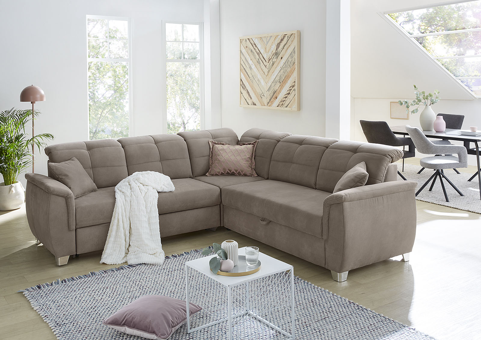 Jockenhöfer Gruppe Ecksofa "Udine L-Form, B: 263 cm" mit Schlaffunktion, Bettkasten, Kopfteilverstellung & Zierkissen