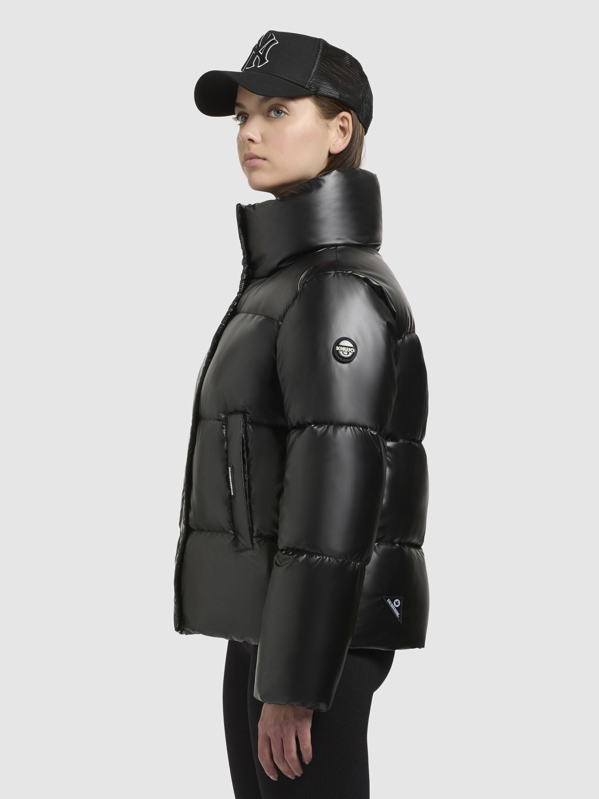 khujo Steppjacke »Rinja Shiny-YM«, ohne Kapuze, Glänzende kurze Winterjacke für Damen