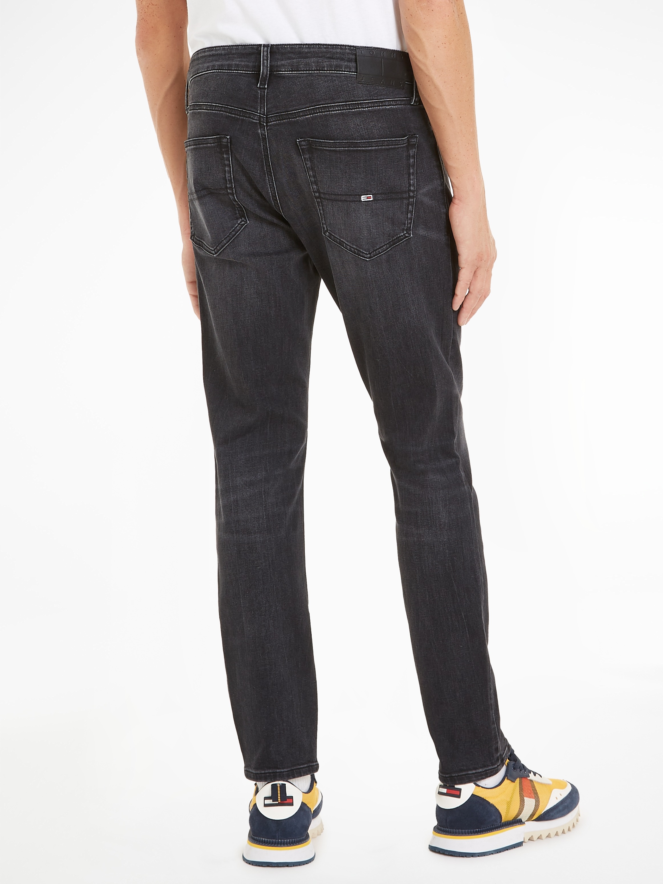 Tommy Jeans Tapered-fit-Jeans "Austim Slim Tapered", mit Logostickereien günstig online kaufen