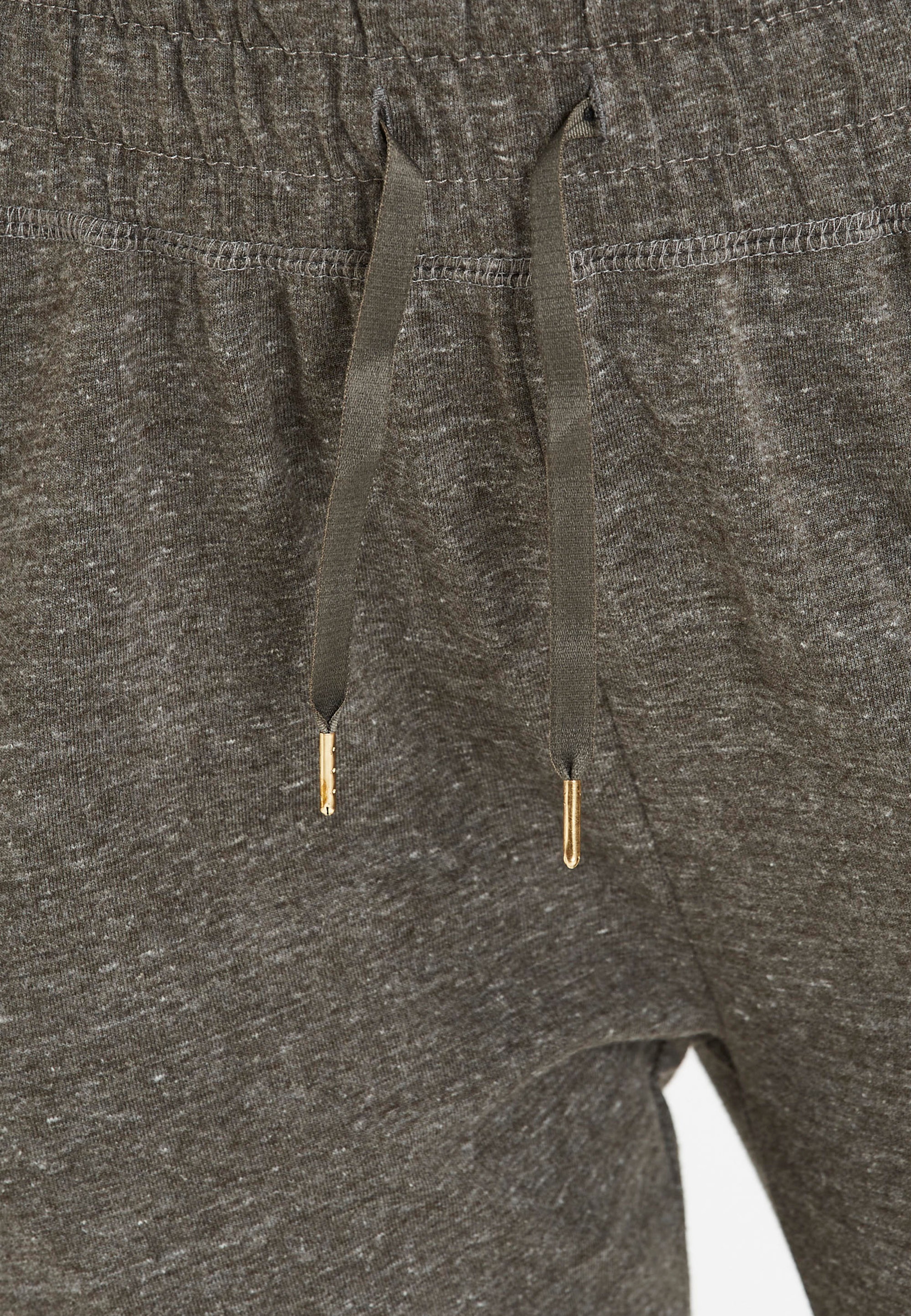 ATHLECIA Sweathose »CHESTINE«, mit bequemem Komfortbund