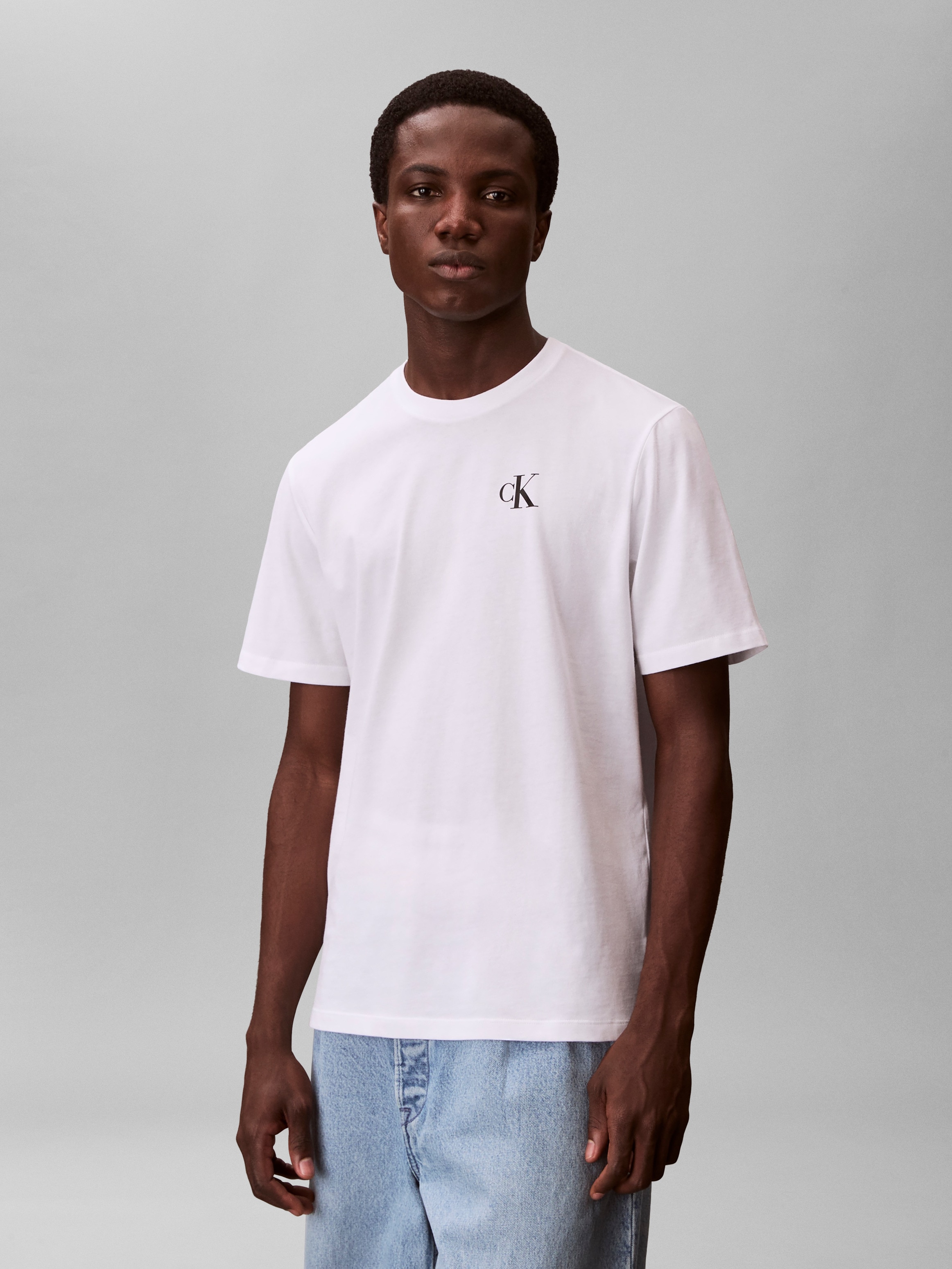 Calvin Klein Jeans T-Shirt Rundhalsausschnitt, Regular Fit, großer Rückendruck