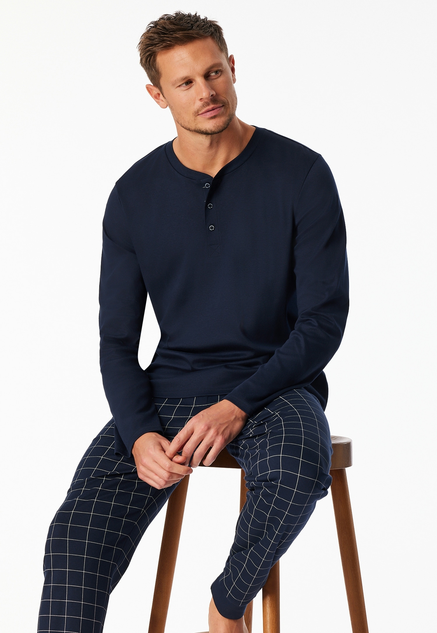 Schiesser Pyjama »Fine Interlock« 2 Stk. tlg., Rundhalsausschnitt mit Kopfleiste, langärmelig, Komfortbund