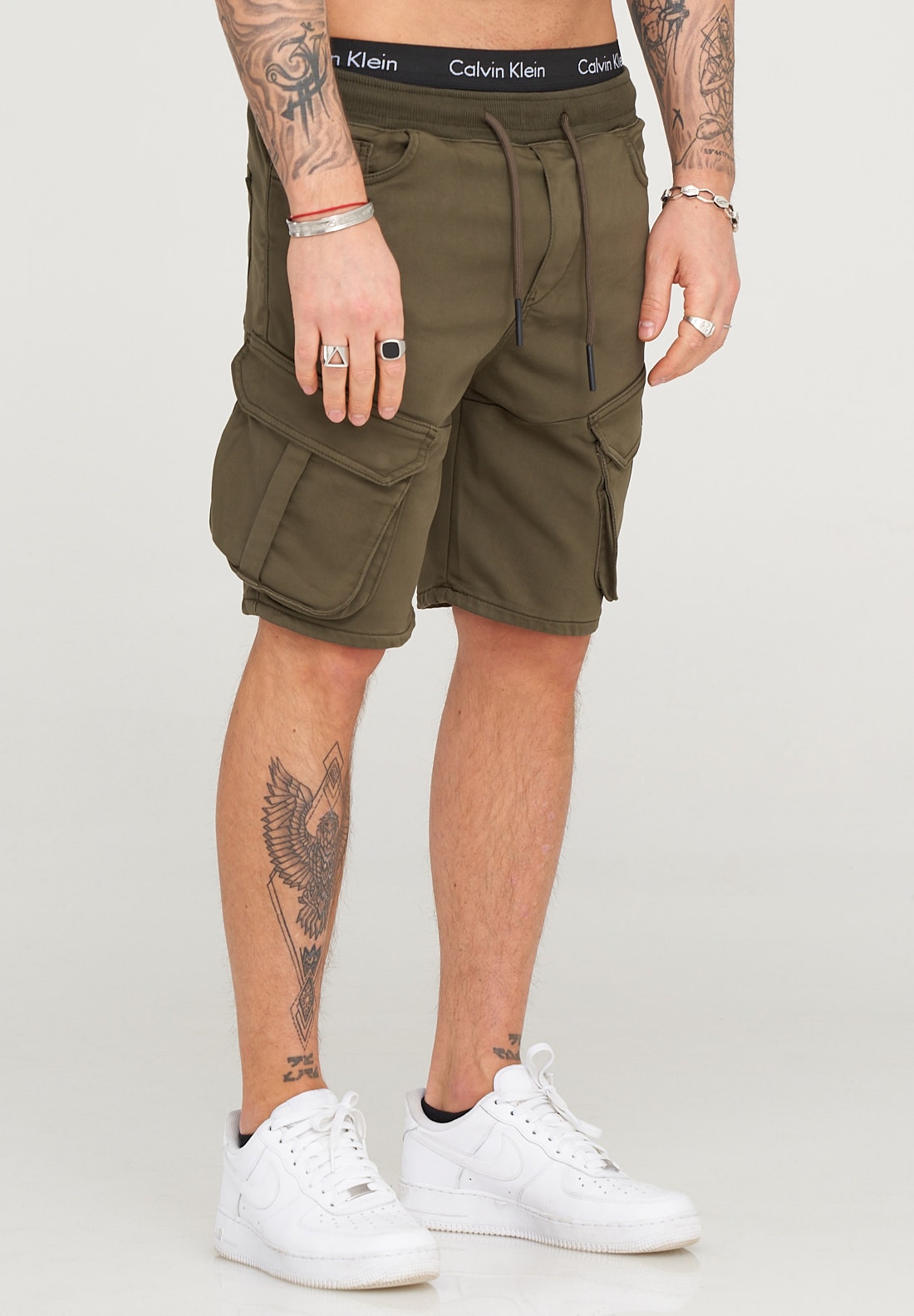 behype Shorts "STANLAY", mit modischen Cargotaschen günstig online kaufen