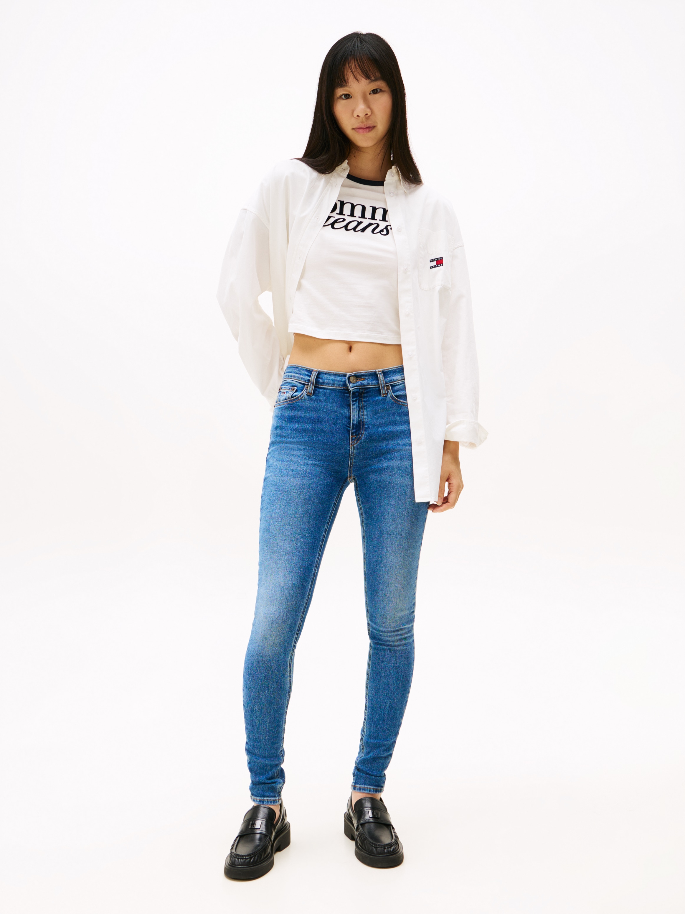 Tommy Jeans Skinny-fit-Jeans »NORA MR SKNY AH1280«, mit Logo-Badge