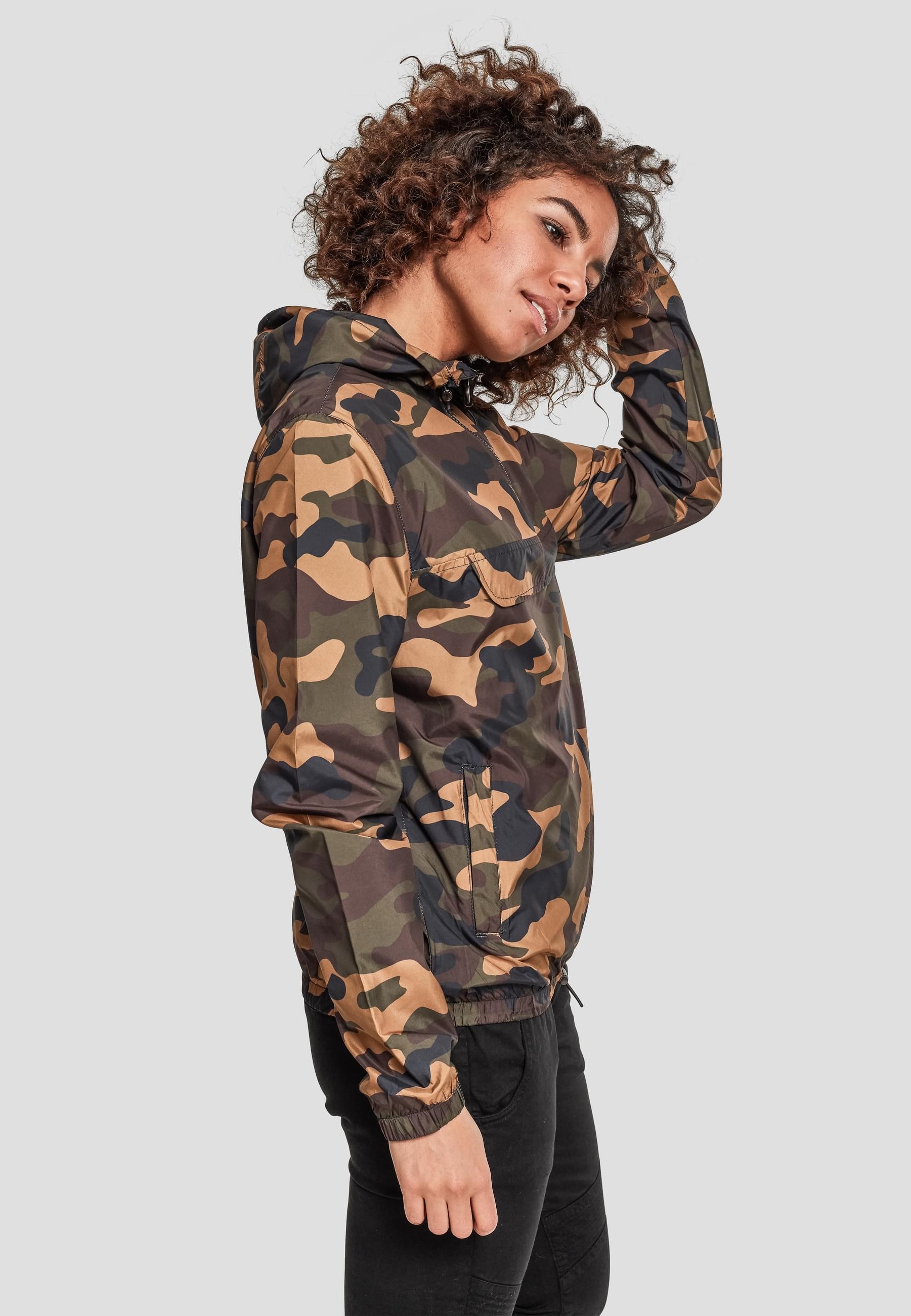 URBAN CLASSICS Windbreaker »Urban Classics Damen Ladies Camo Pull Over Jacket«, (1 St.), mit Kapuze