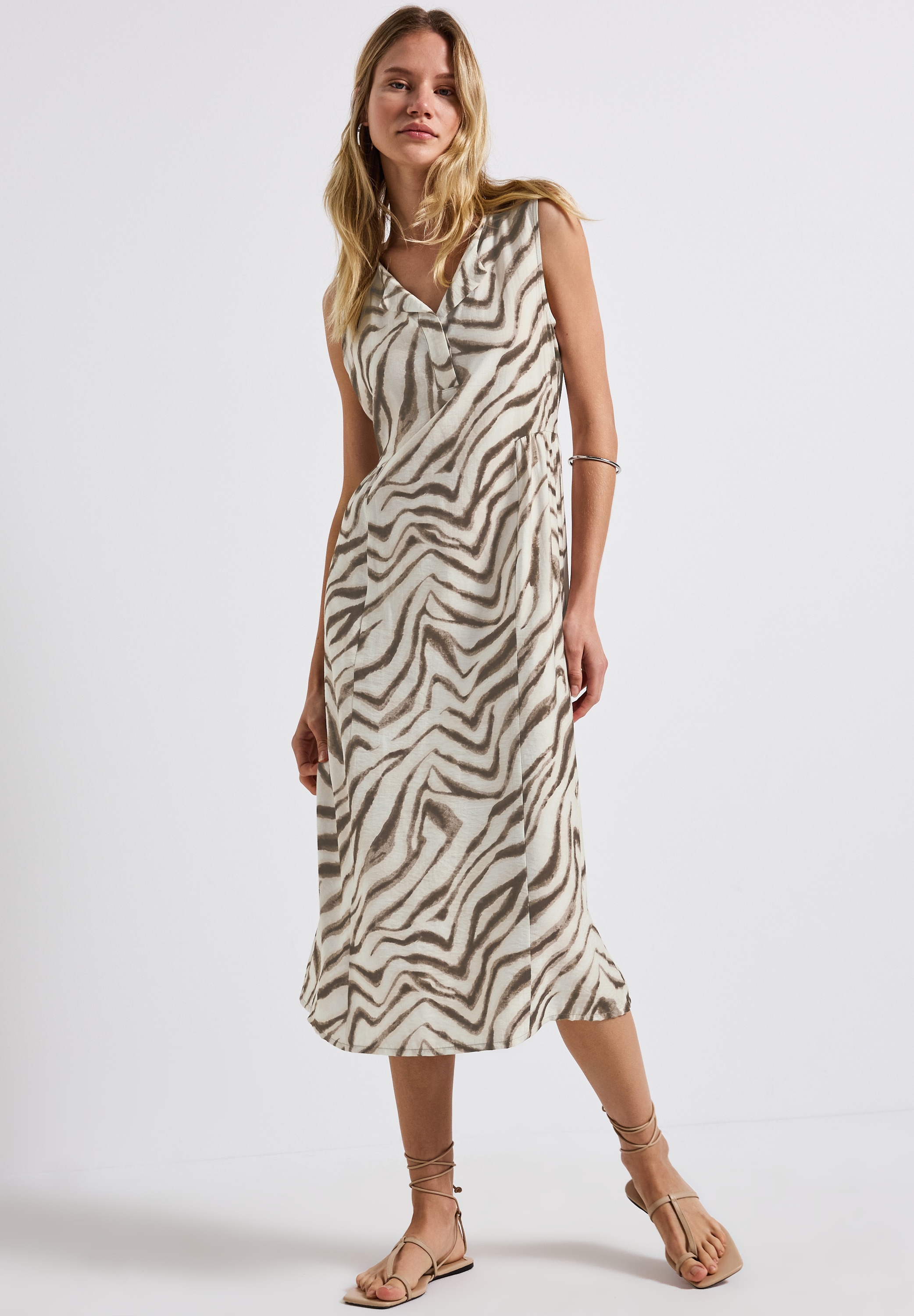 STREET ONE Midikleid Ohne Taschen mit grafischem Muster günstig online kaufen