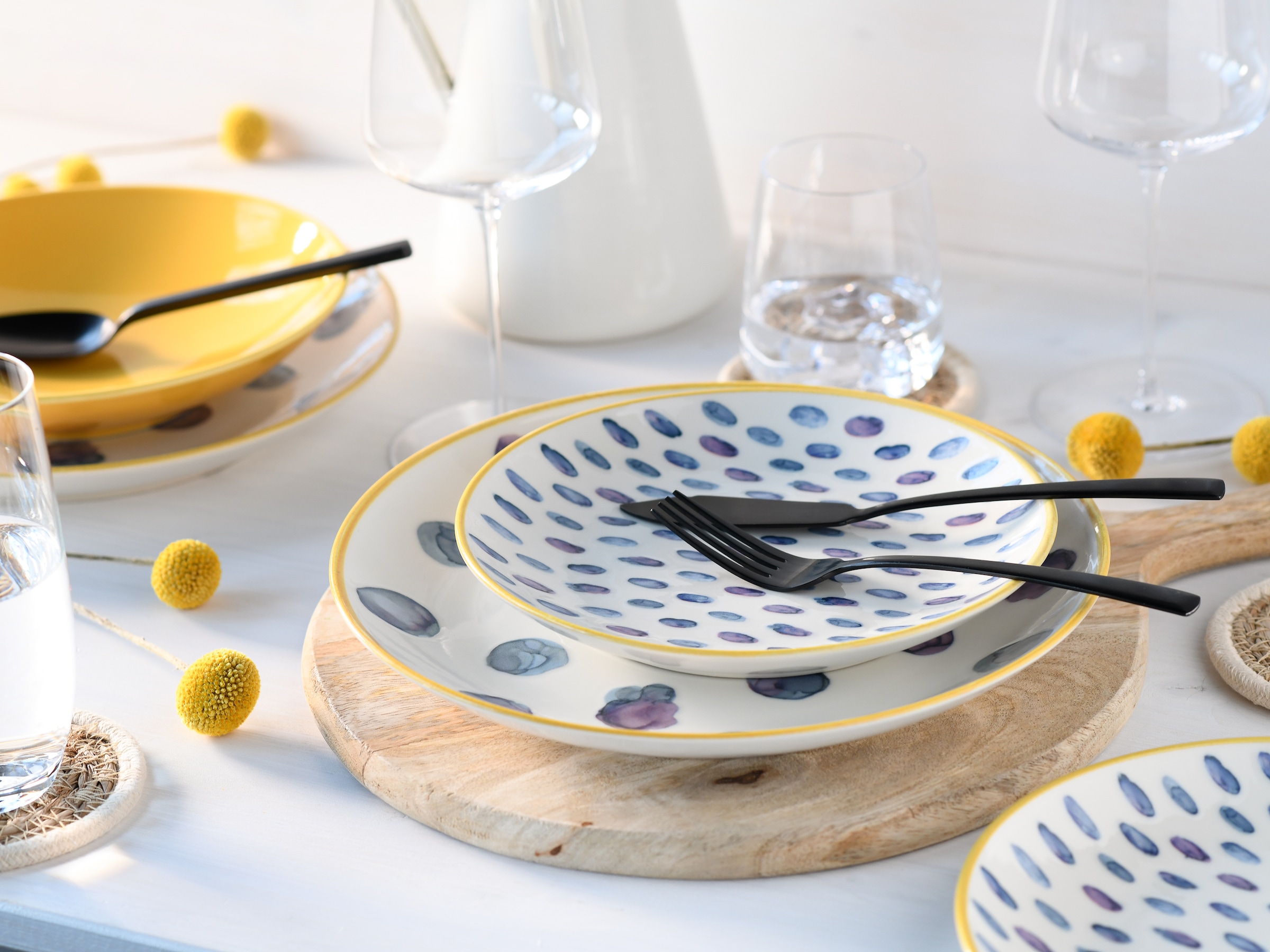 CreaTable Teller-Set »Maisie Bunt, Tellerset 12-tlg«, (Set, 12 tlg.), Dots, Polka Dots, Konfetti, Punkte
