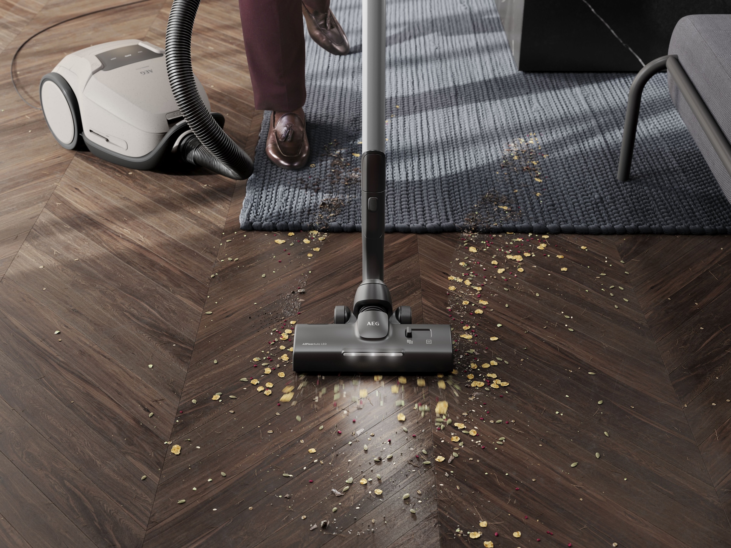 AEG Bodenstaubsauger »ULTIMATE 8000 STAUBSAUGER (AB81U1SW)«, 650 W, mit Beutel, Starke Saugkraft, Automodus, inkl. Zusatzdüsen, 48 % Recyclingmaterial