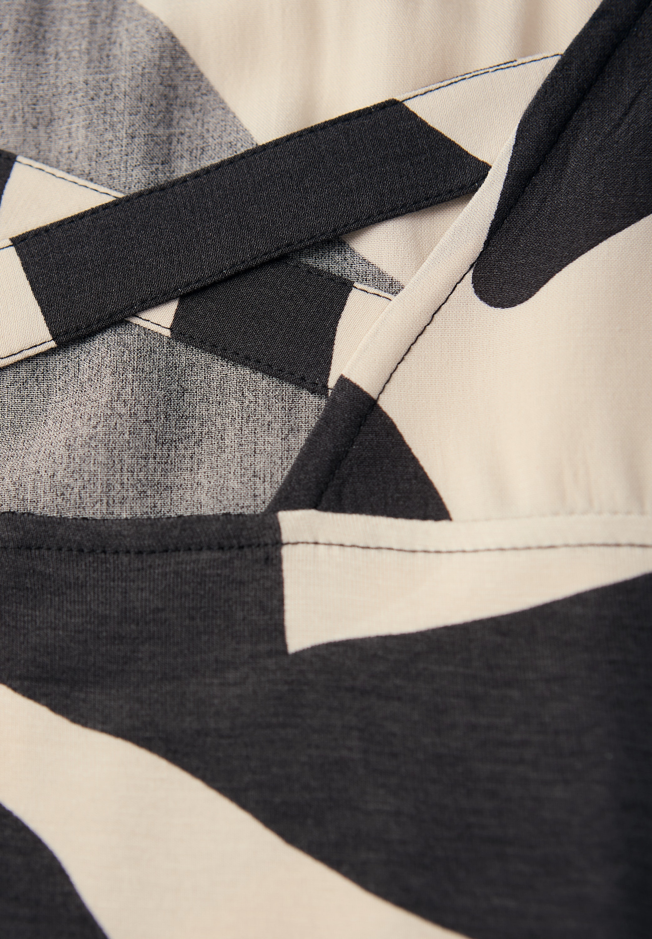 STREET ONE Print-Shirt, im angenehmen Materialmix