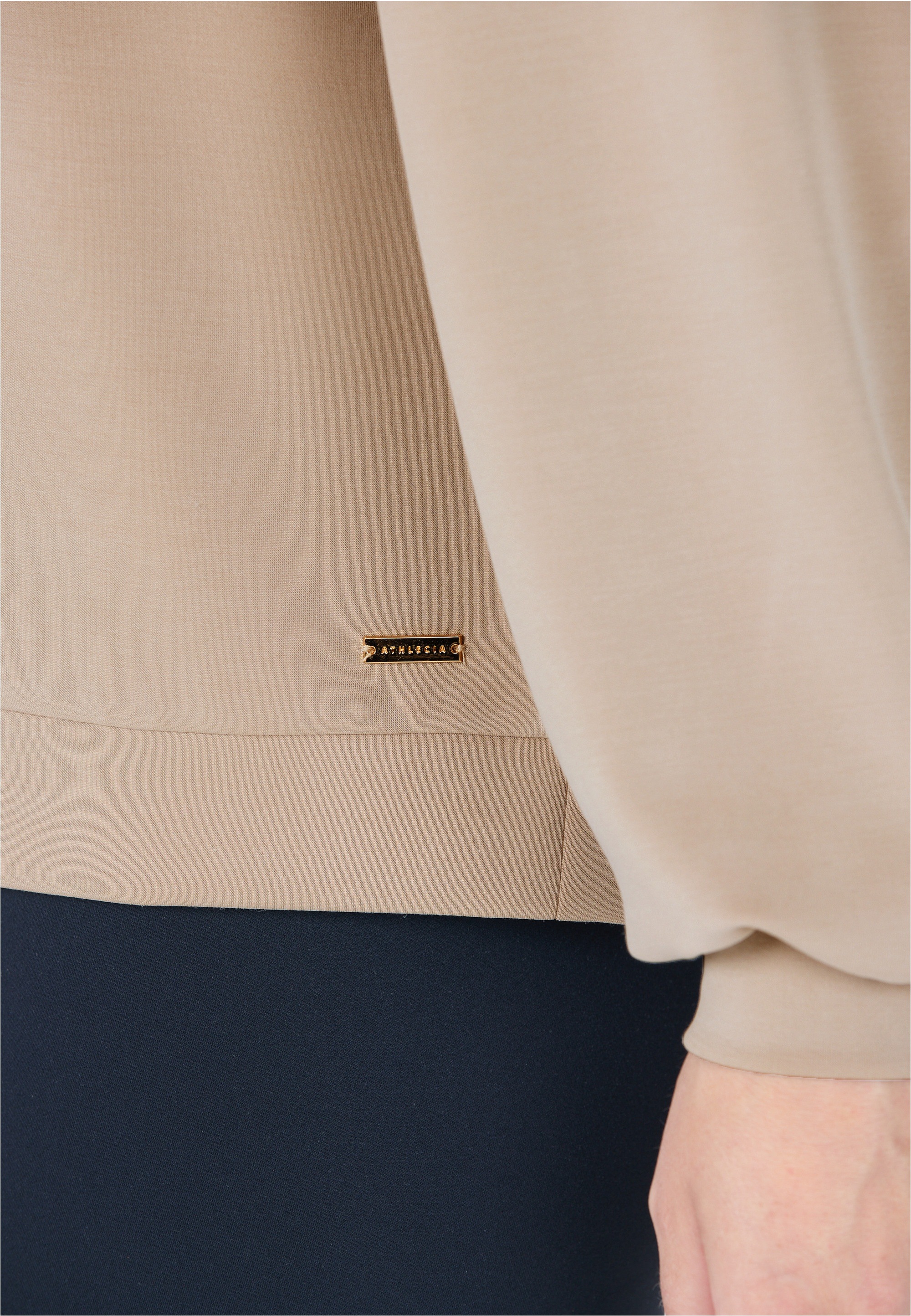 ATHLECIA Sweatshirt »Jillnana«, aus weichem Stoff mit entspannter Passform