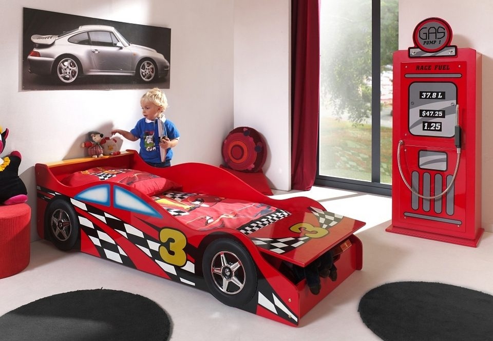 Vipack Autobett »Racer, inkl. Stauraum vorne, mit Lattenrost, MDF lackiert«, (B/H/T ca. 175x48x78cm, seitliche Räder sind geststehend), ein Highlight im Kinderzimmer