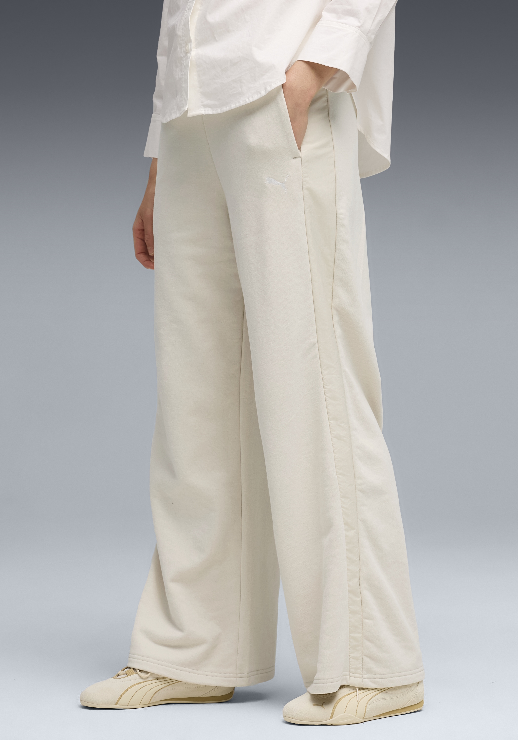 PUMA Trainingshose "HER COMFORT HIGH-WAIST WIDE LEG PANTS TR" hoher Bund, weites Bein, mit Eingrifftaschen, sportlicher Stil