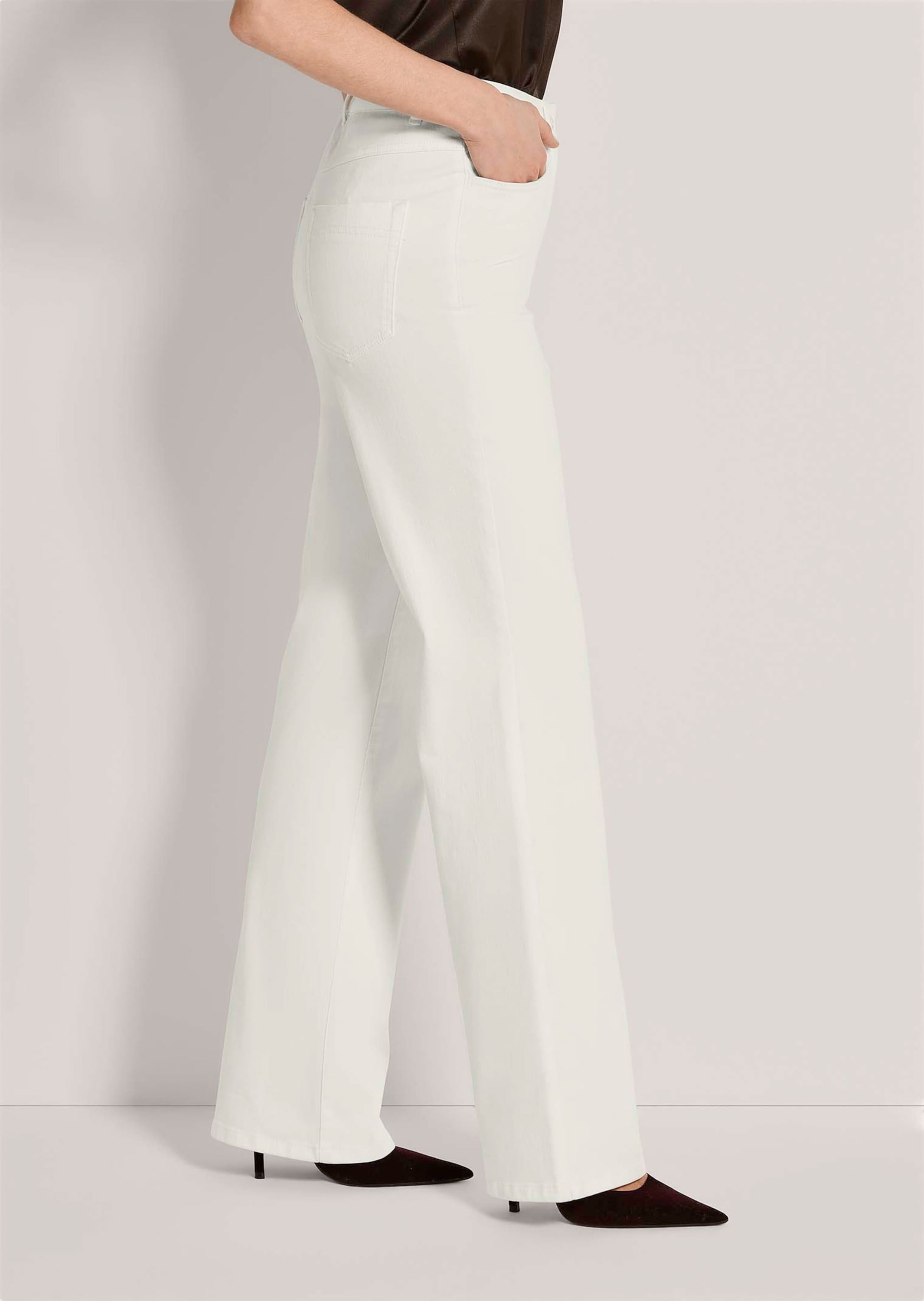 MADELEINE Regular-fit-Jeans »Hose Weite Jeans mit leichtem Bootcut«