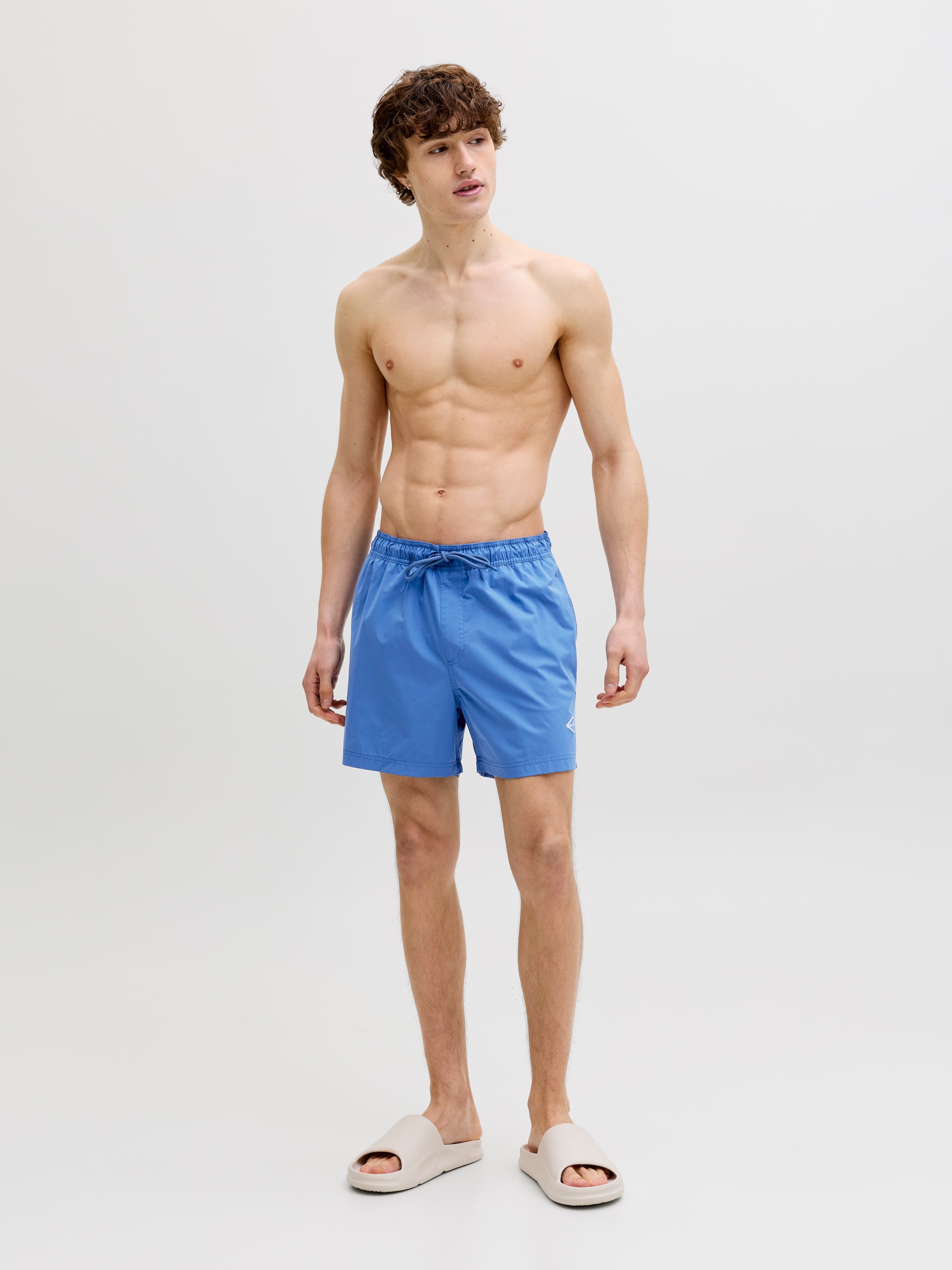 Jack & Jones Badeshorts »JPSTMAUI TROPIC SOLID SWIM SHORTS SN« Kunstfaser, normal geschnitten