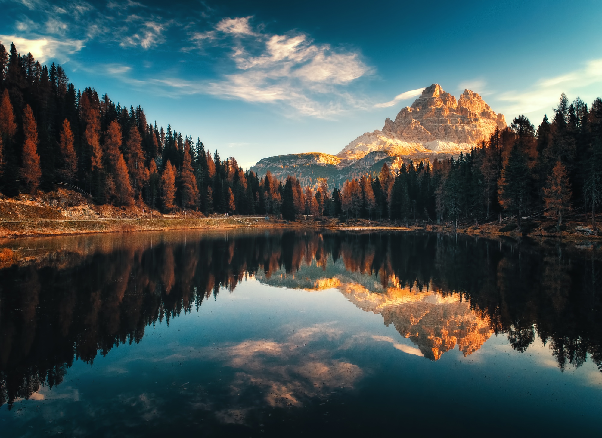 A.S. Création Vliestapete »Fototapete Bergsee Alpen Panorama Herbstlandschaft« matt strukturiert