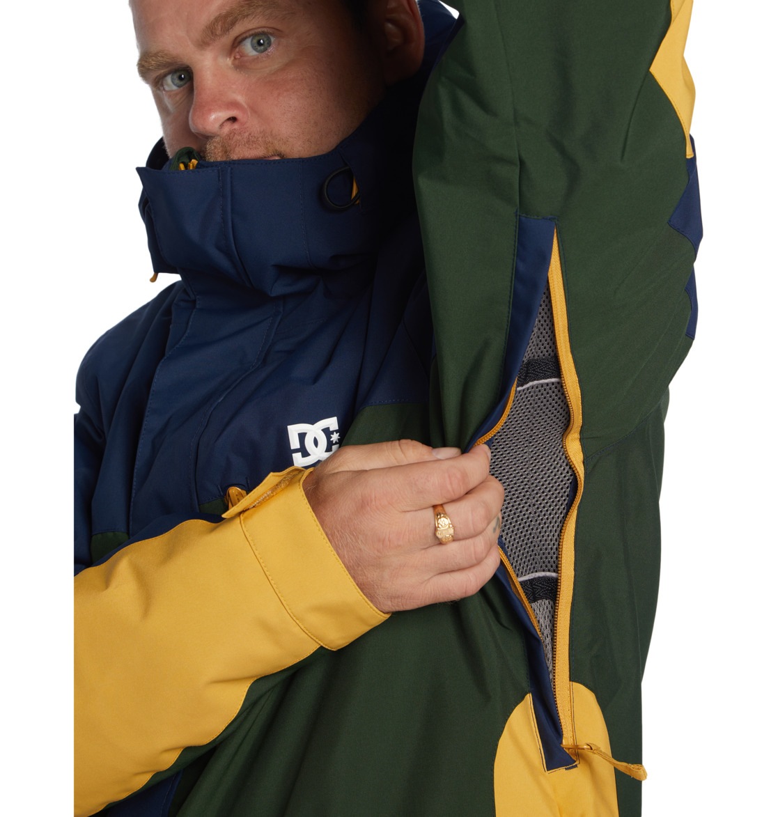 DC Shoes Snowboardjacke »Defiant«