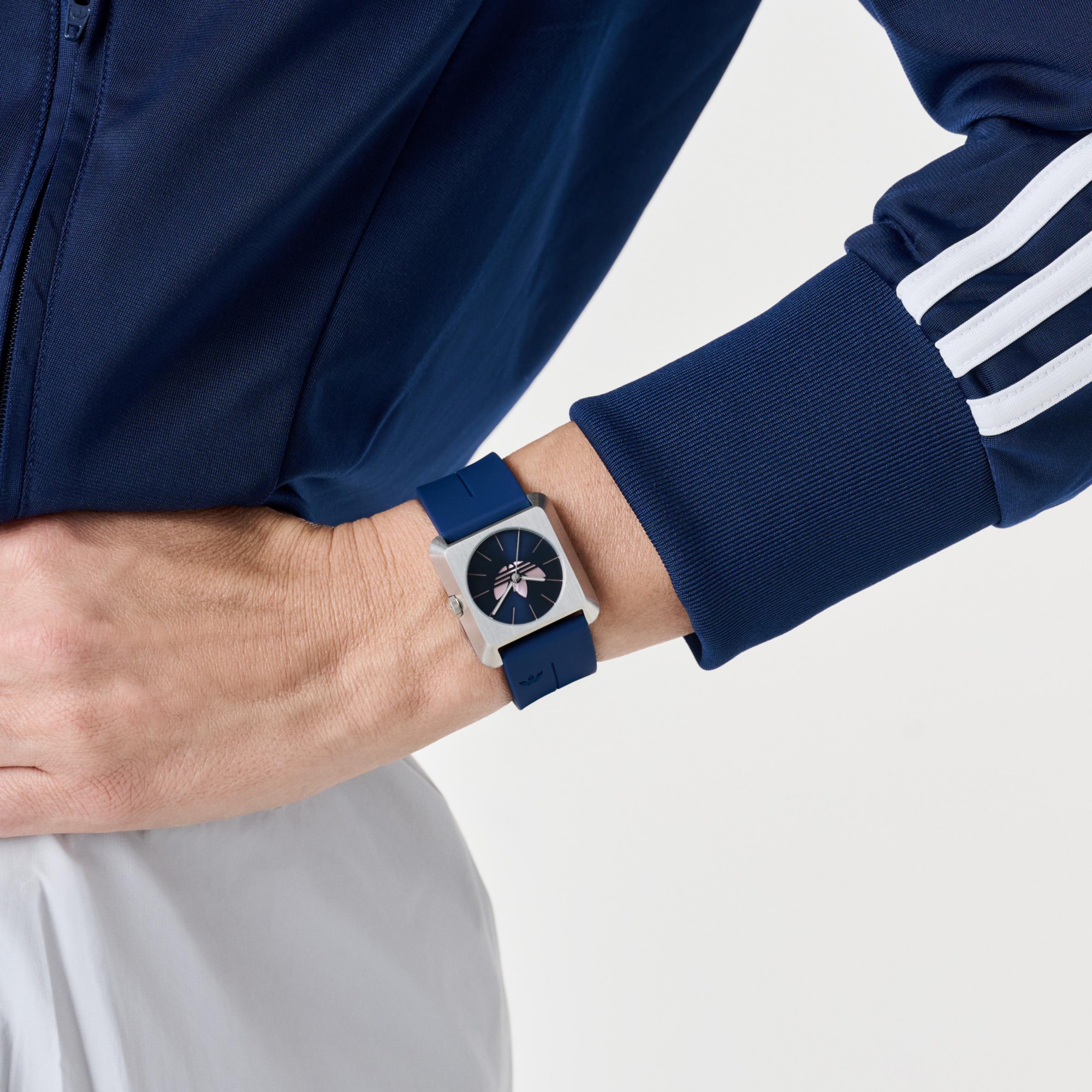 adidas Originals Quarzuhr »RETRO POP FOUR« Armbanduhr, Damenuhr, Herrenuhr, Silikonarmband, analog