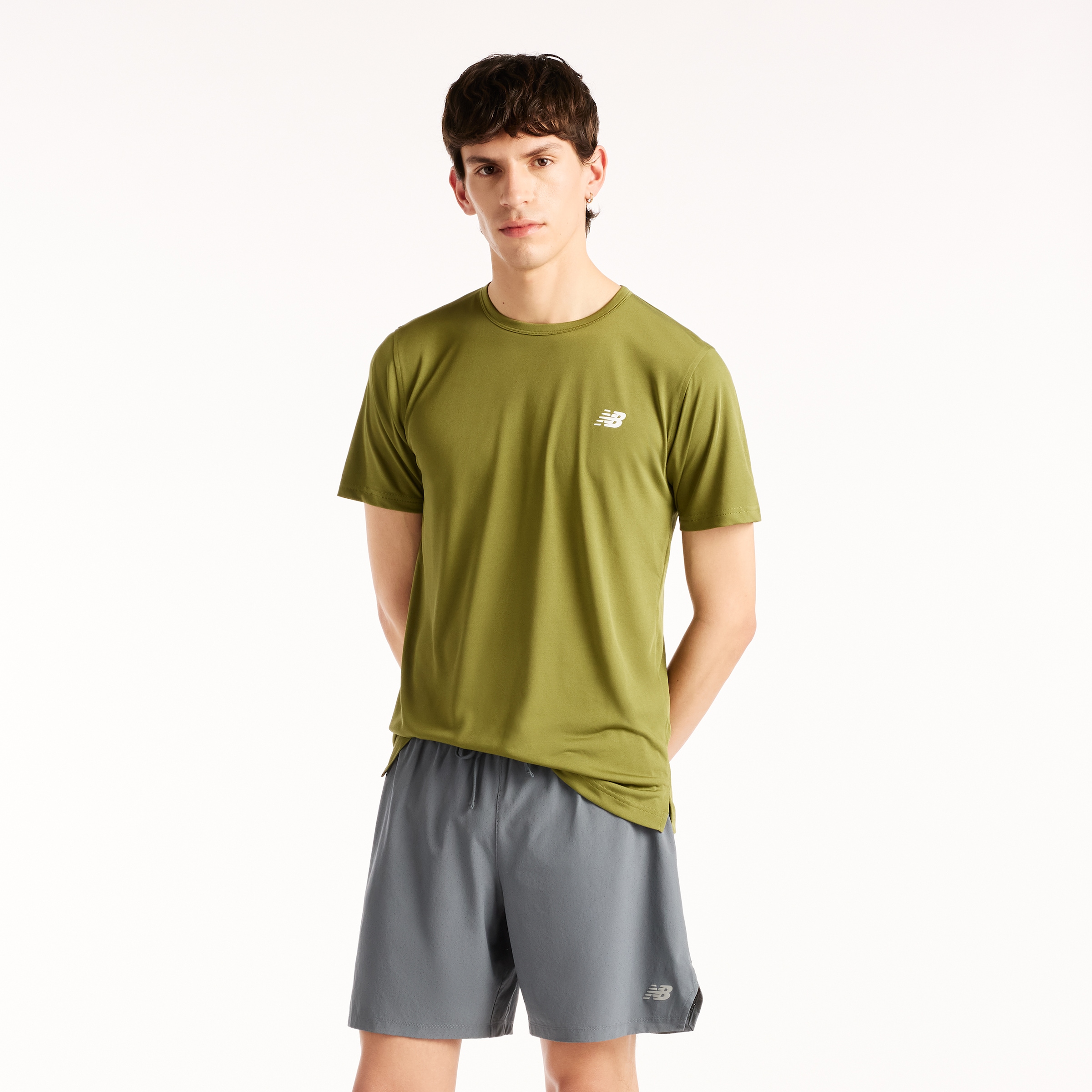 New Balance Trainingsshirt »SPORT ESSENTIALS UTILITY T-SHIRT« atmungsaktiv, schnell trocknend, aus Polyester