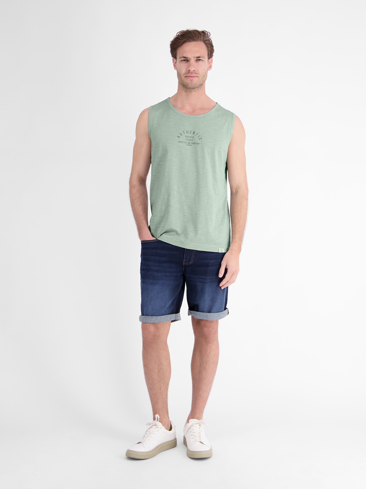 LERROS Muskelshirt »Luftiges Tanktop aus Baumwolle mit trendigem Slogan-Print«