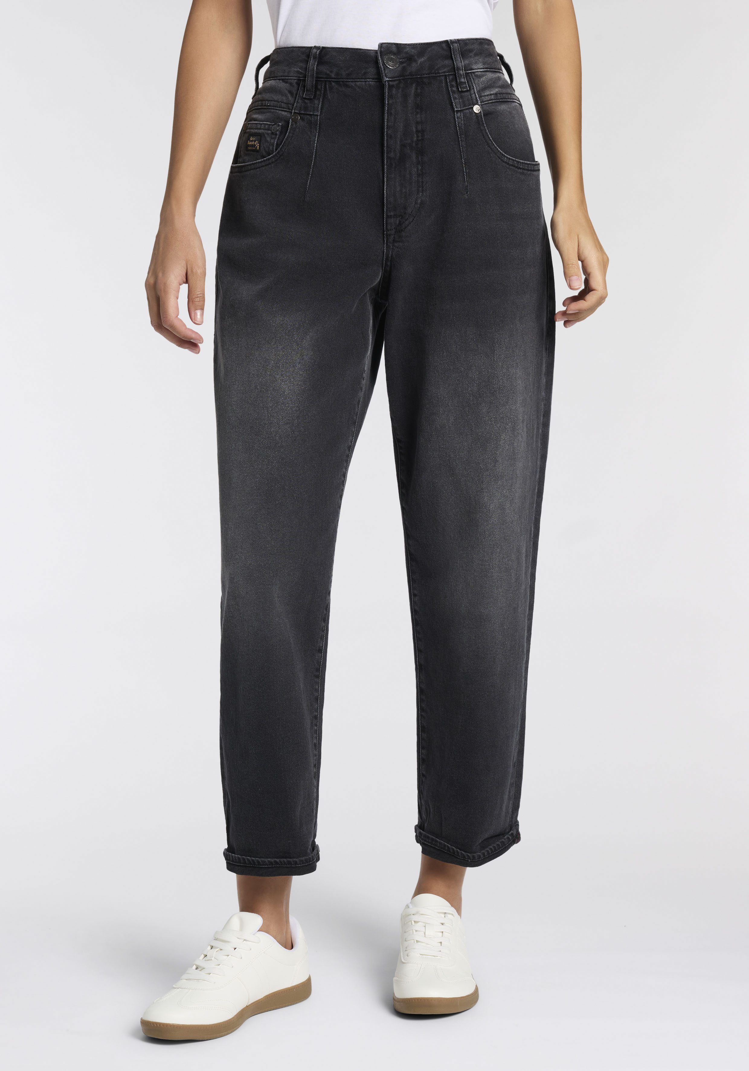 Herrlicher 5-Pocket-Jeans "Brooke Denim Black" im Loose Fit, Abnäher am Bund