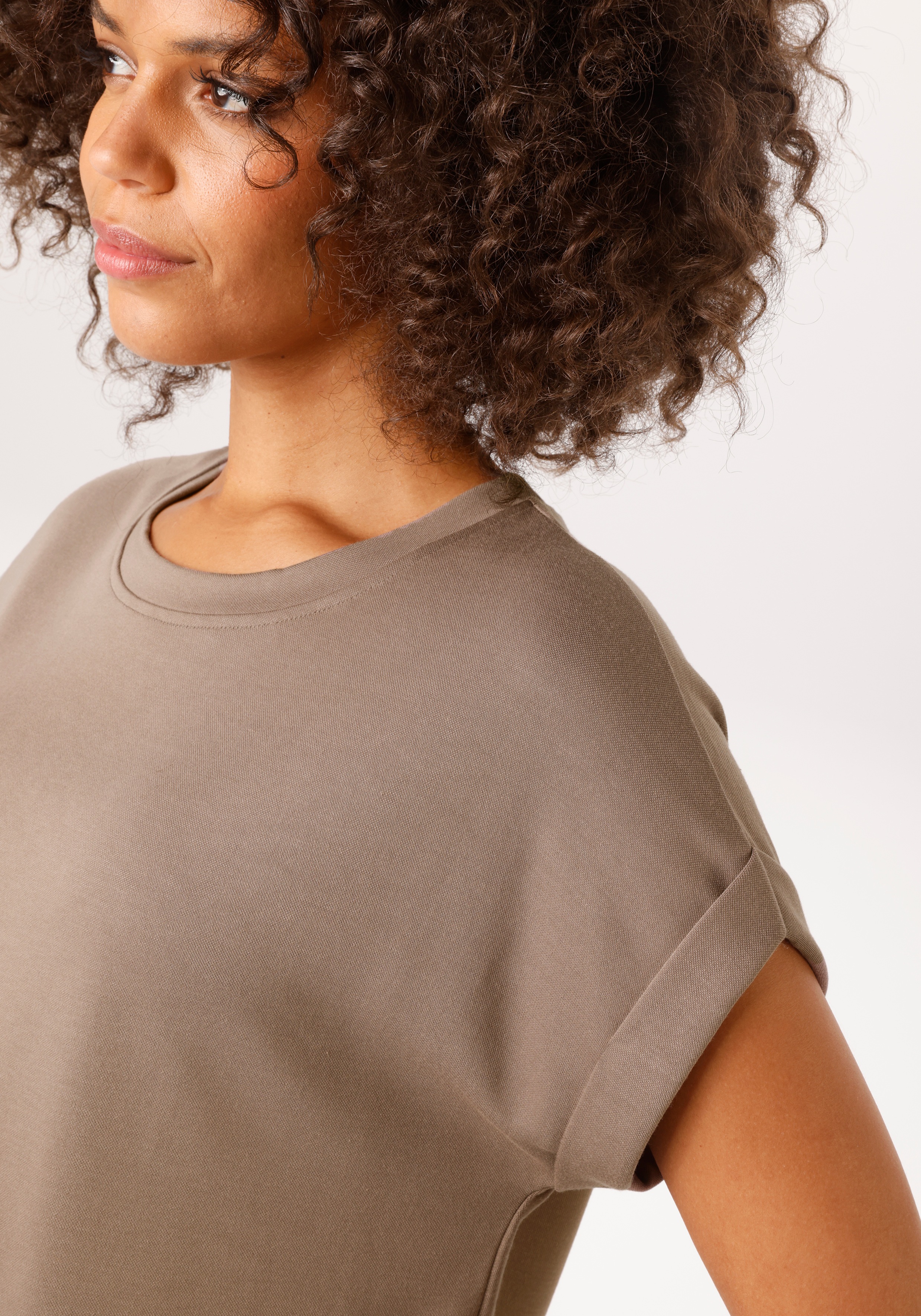 Thumbnail - Aniston CASUAL T-Shirt mit fixiertem Ärmel-Umschlag - NEUE KOLLEKTION