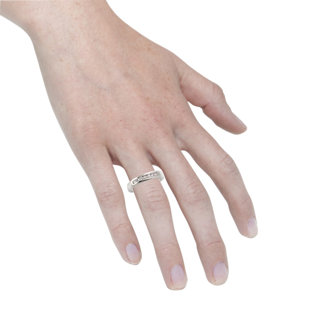 Diamonds by Ellen K. Fingerring »375/- Weißgold Brillant 0,25ct.«