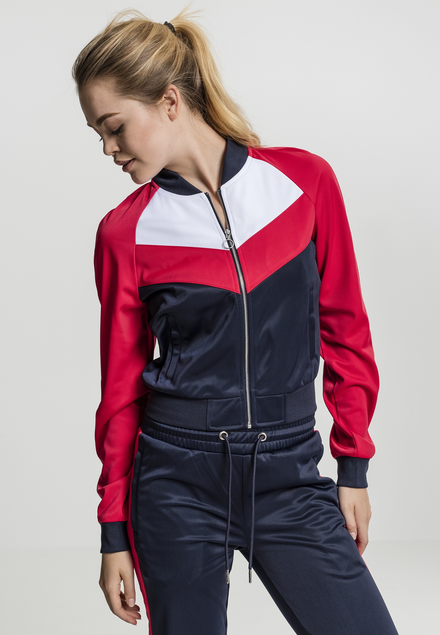 URBAN CLASSICS Allwetterjacke »Urban Classics Damen Ladies Short Raglan Track Jacket«, (1 St.), ohne Kapuze