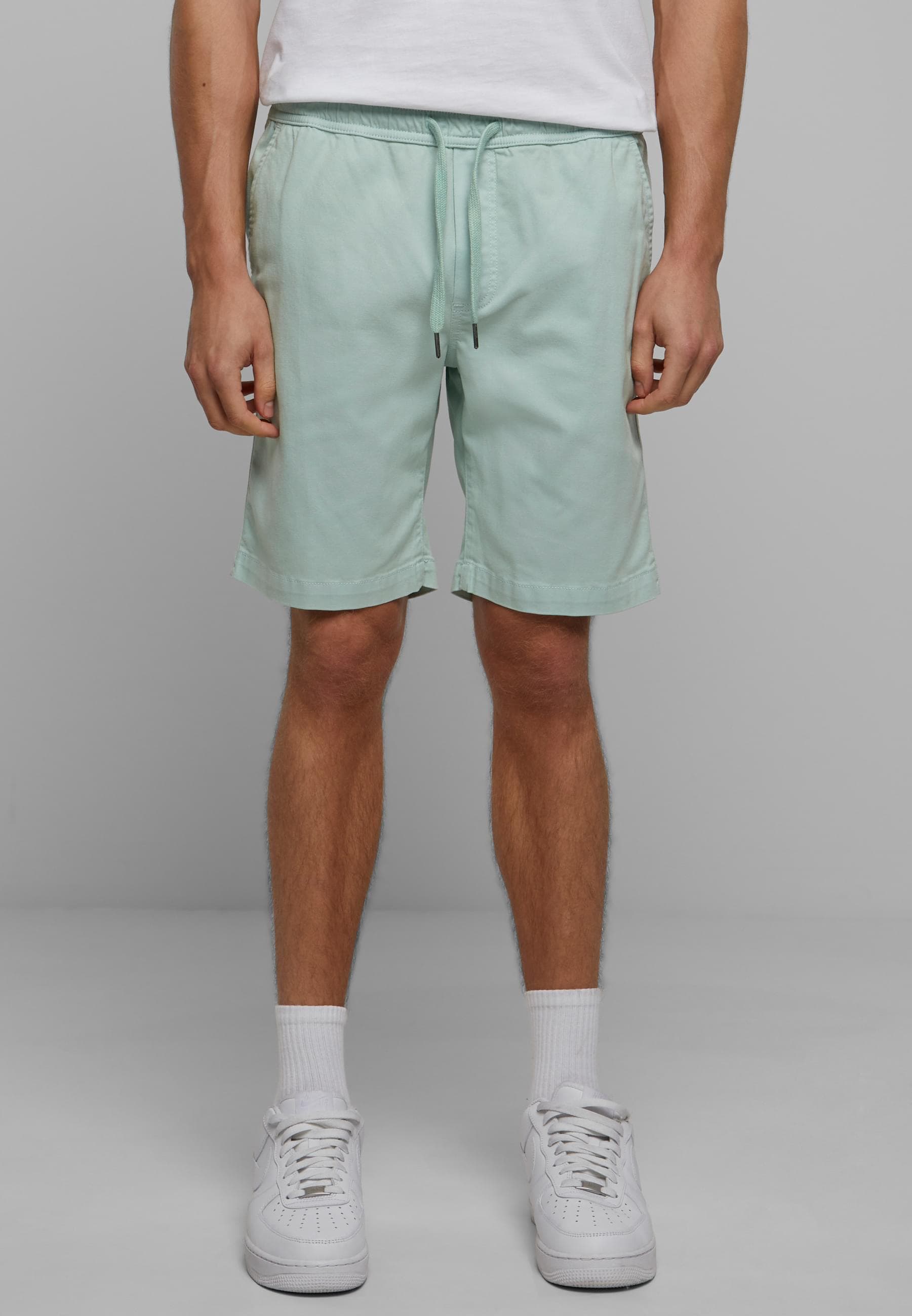 URBAN CLASSICS Stoffhose »Urban Classics Herren Stretch Twill Joggshorts«, (1 tlg.)