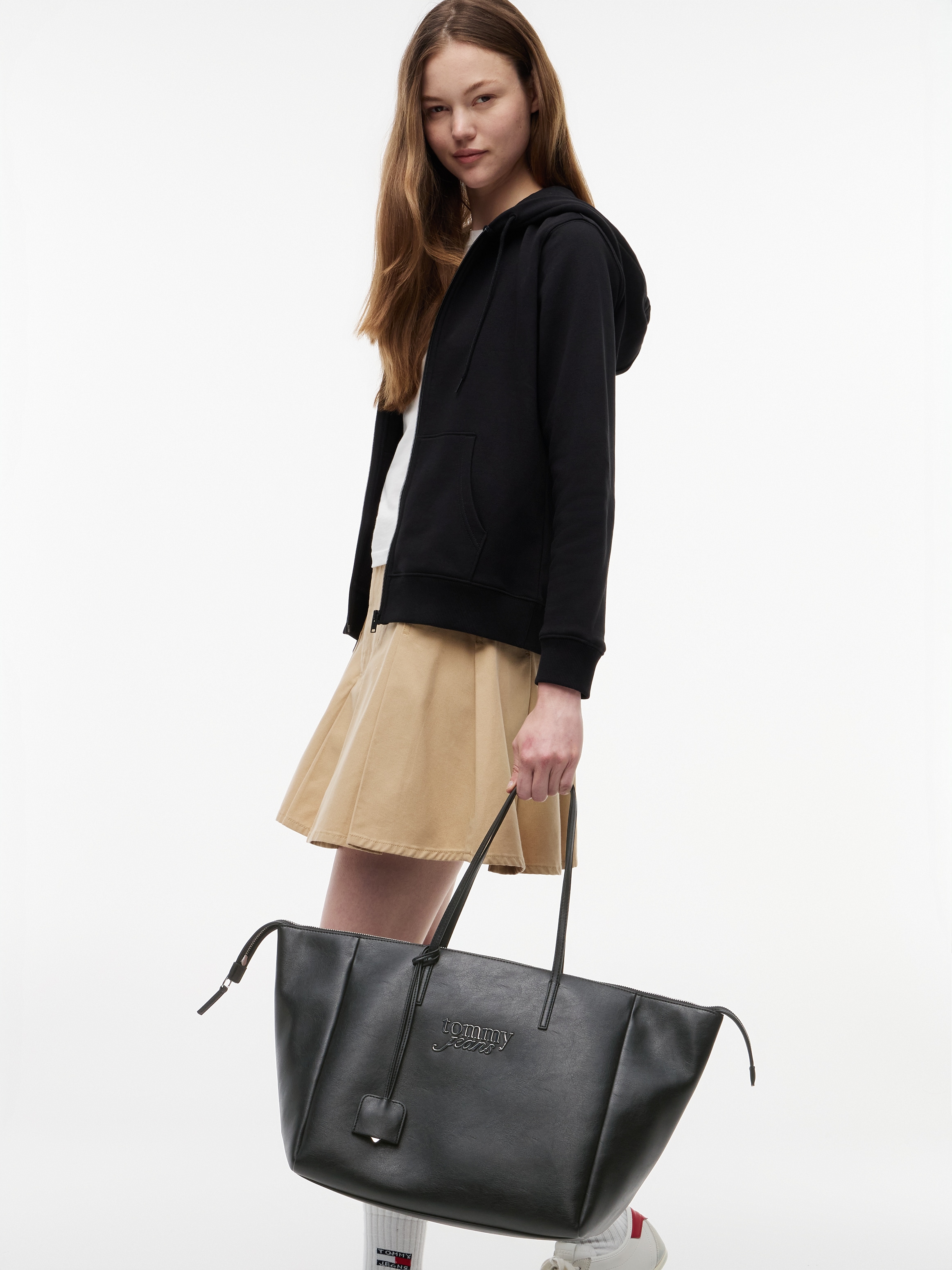 Tommy Jeans Tragetasche »TJW BOLD TOTE« Damen Handtasche, Umhängetasche mit Logoschriftzug