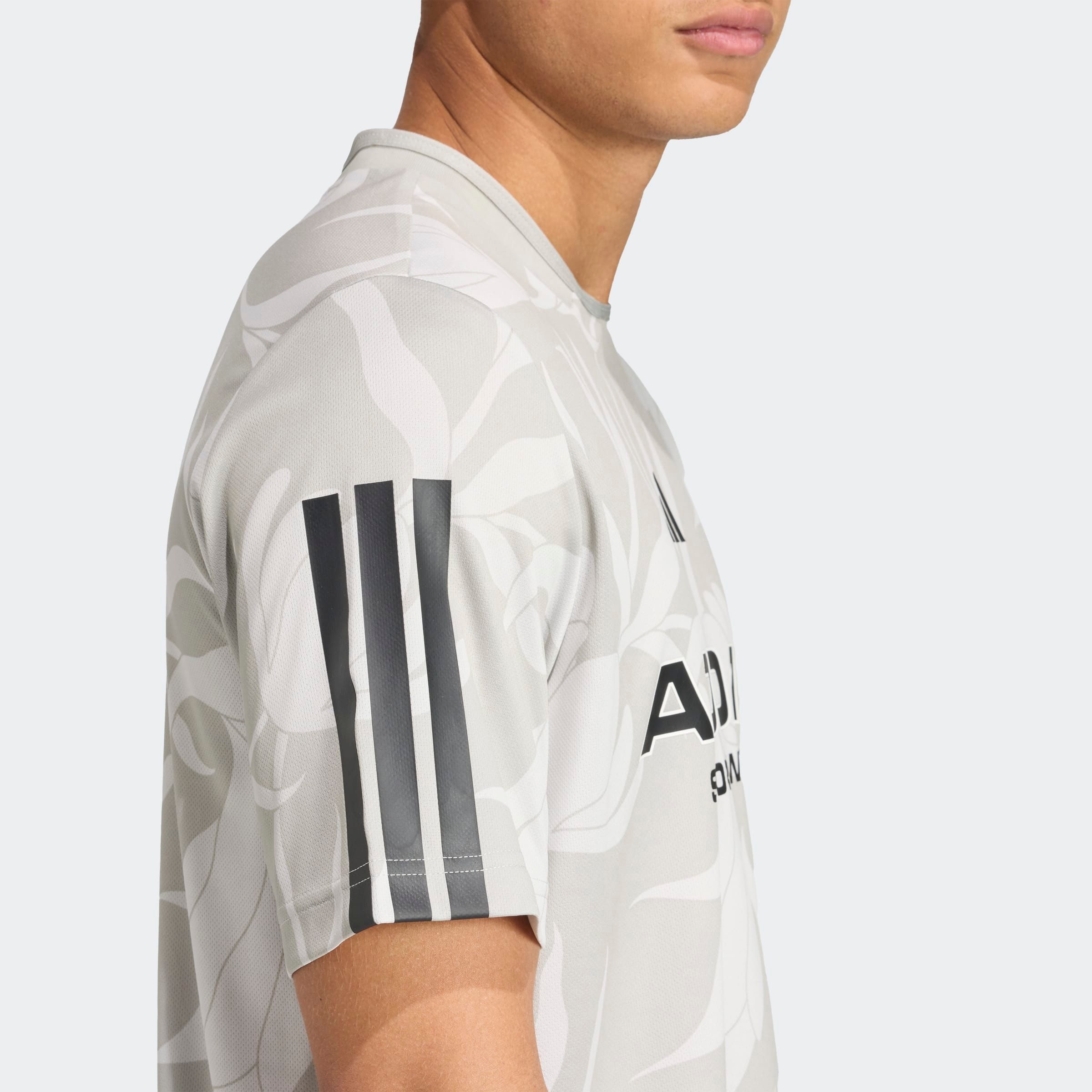 adidas Sportswear T-Shirt »COMMON GOAL« sportlicher Stil, mit Rundhalsausschnitt, Allover-Print